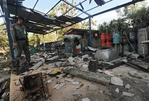 Tiga awam cedera akibat letupan di tempat simpanan gas