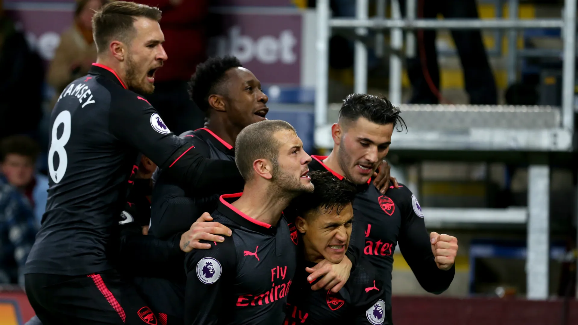 arsenal-cropped_1637akwyt2cfs1357bvrq5yfho.jpg