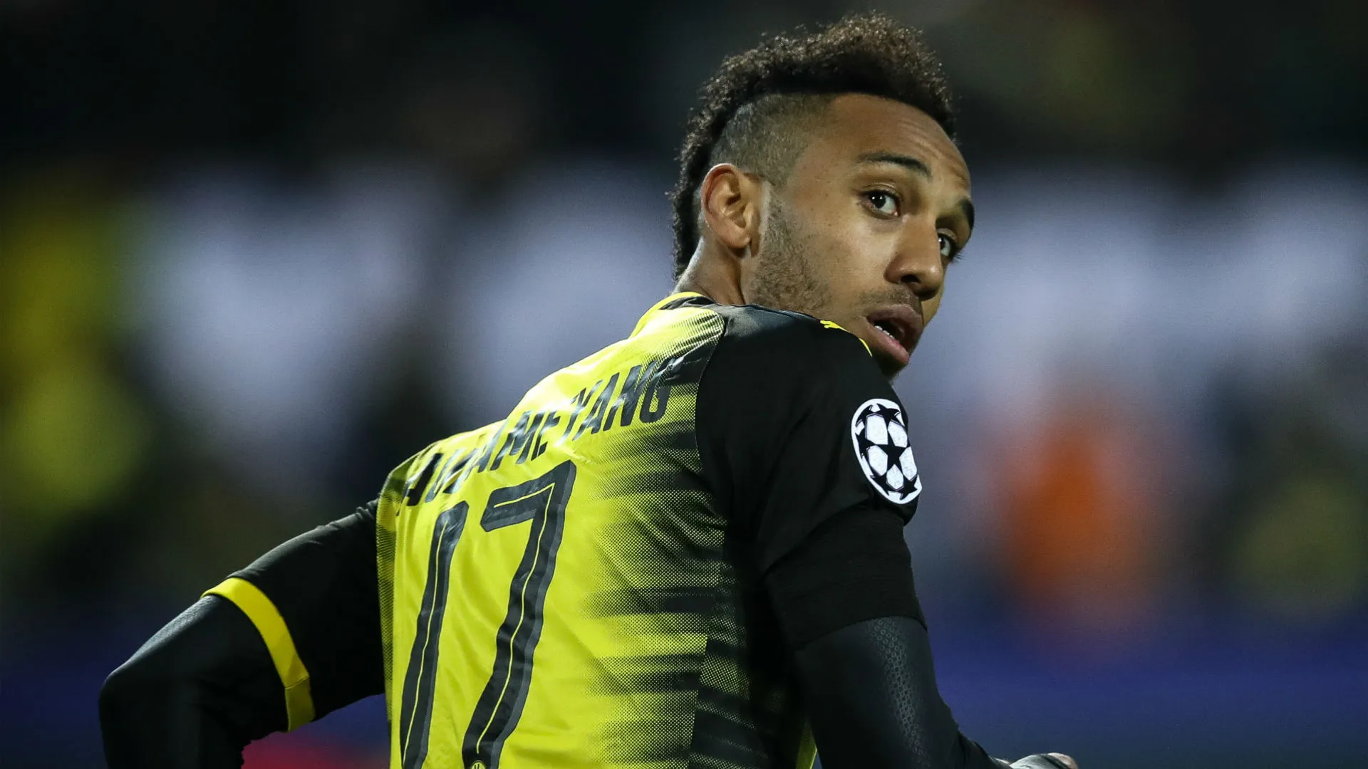 aubameyang-cropped_24sniulmgavw1p237k4gk3t2n.jpg