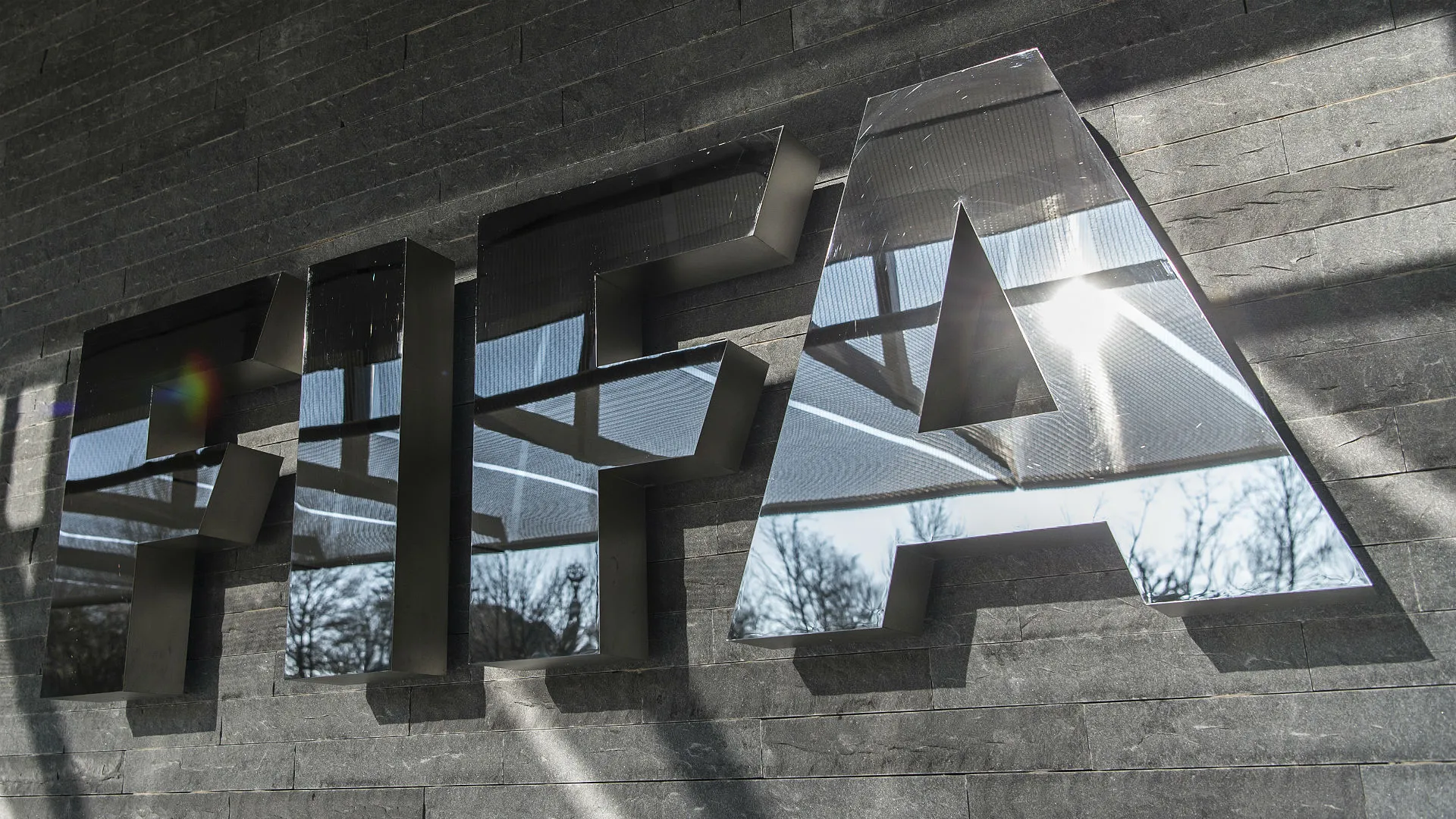 fifa-cropped_czz9fd3pcsej1fkazfa6dh0lm.jpg