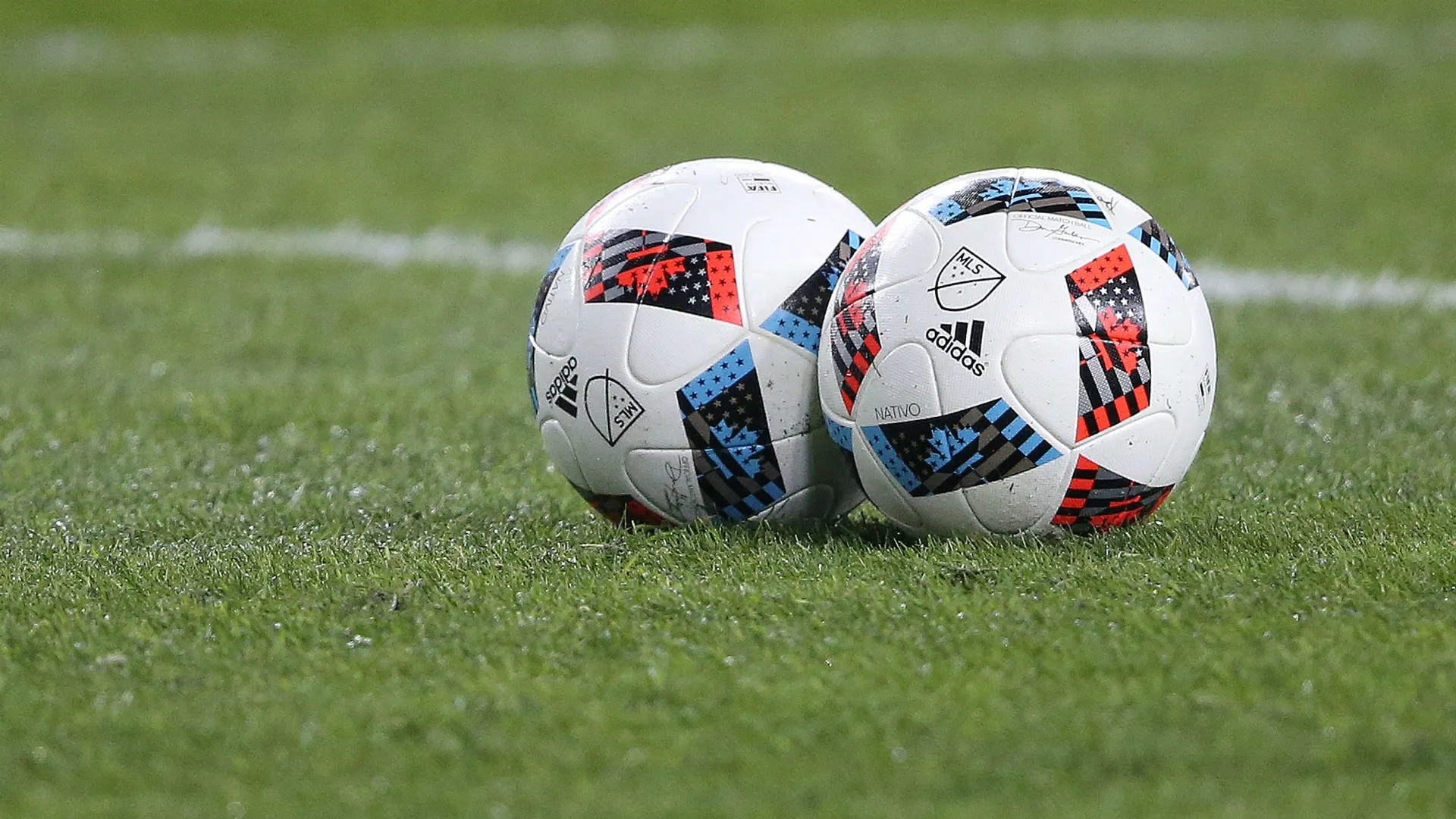 footballs-cropped_1srbo26kn0ta3102aach5gddmx.jpg