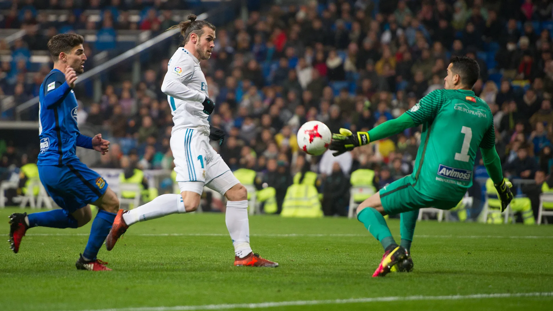 garethbale-cropped_1p9ods55j8ri01snjxxbs5t9kr.jpg