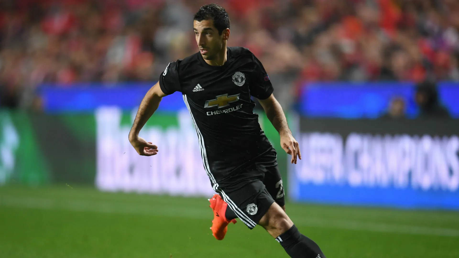 henrikh-mkhitaryan-cropped_7zm1nfv9v12o1uycpqyy5s8ic.jpg