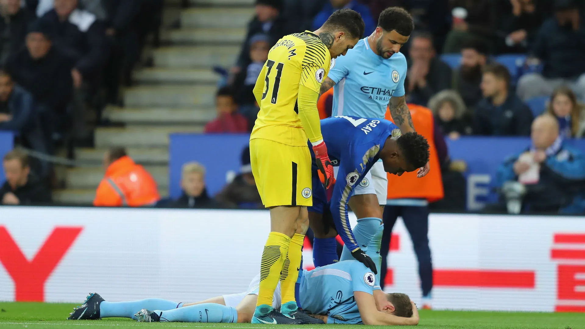 john-stones-cropped_1hnlyuzszdk6i1su0z6c9rgz4b.jpg