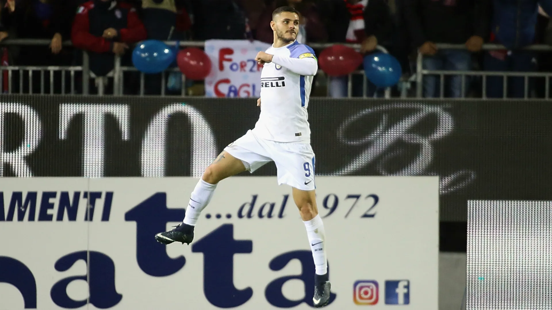 mauroicardi-cropped_jhj1scz62hyt1t92lhuipcxrq.jpg