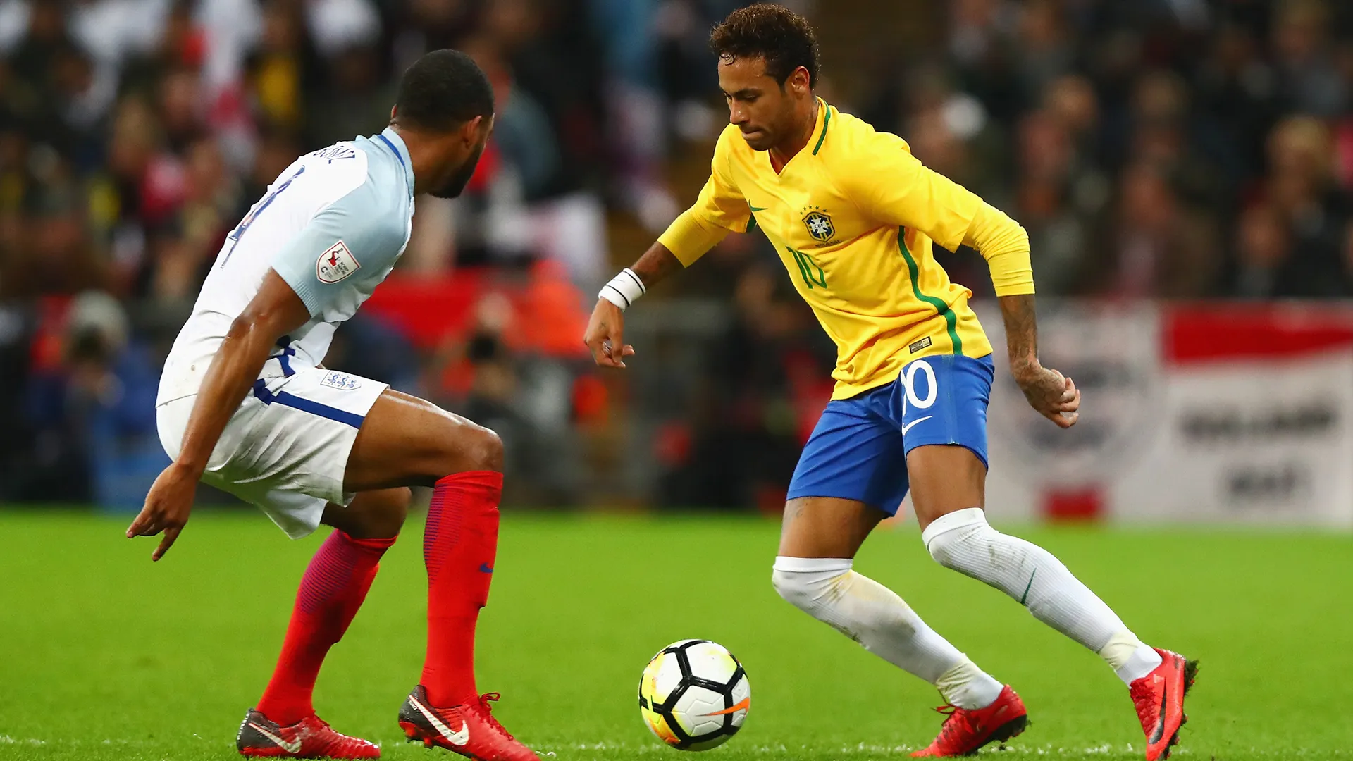 neymar-cropped_eiblly05ni2l10glf33gipk8d.jpg