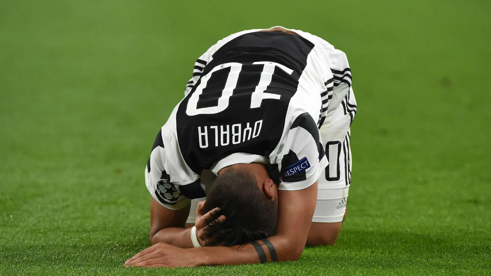 paulodybala-cropped_1ajan9dlyw14v1mv76ib6vmfe0.jpg