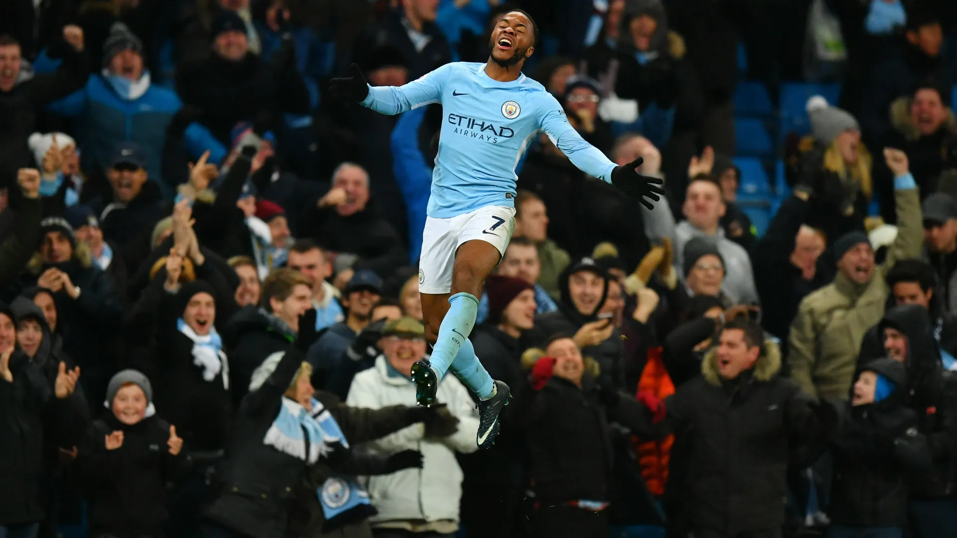 raheem-sterling-cropped_vjtautwxngsb1mgn5rfm3h1m9.jpg