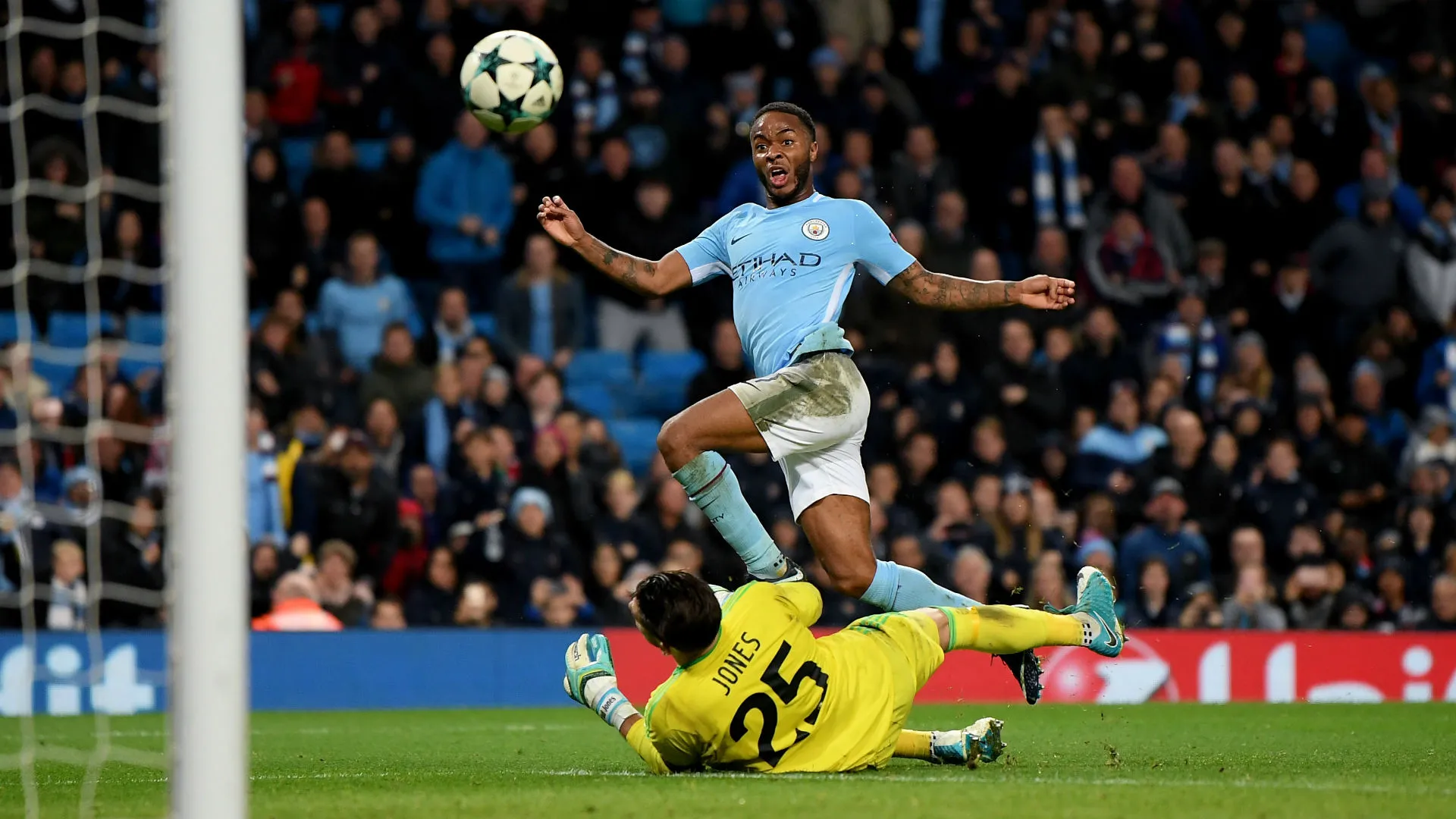 raheemsterling-cropped_17g7zflsbhcto1i2bmlgxwn2x4.jpg