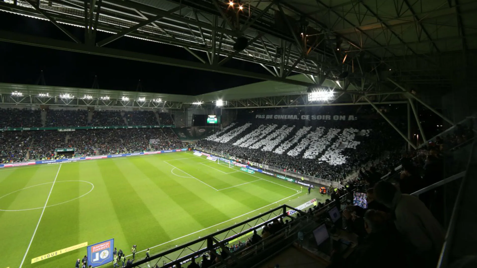 saintetienne-cropped_yb2sb1zxghai121jd5xlca9vr.jpg