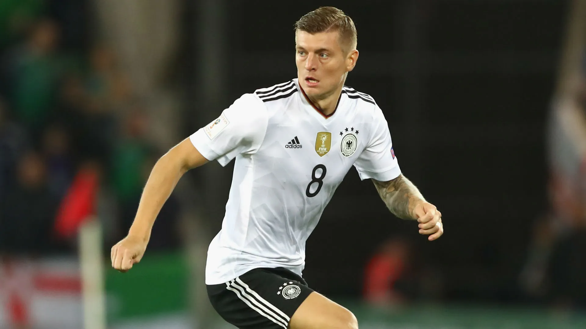 toni-kroos-cropped_1lggv99kz8jd91fhm8b9m45c6n.jpg