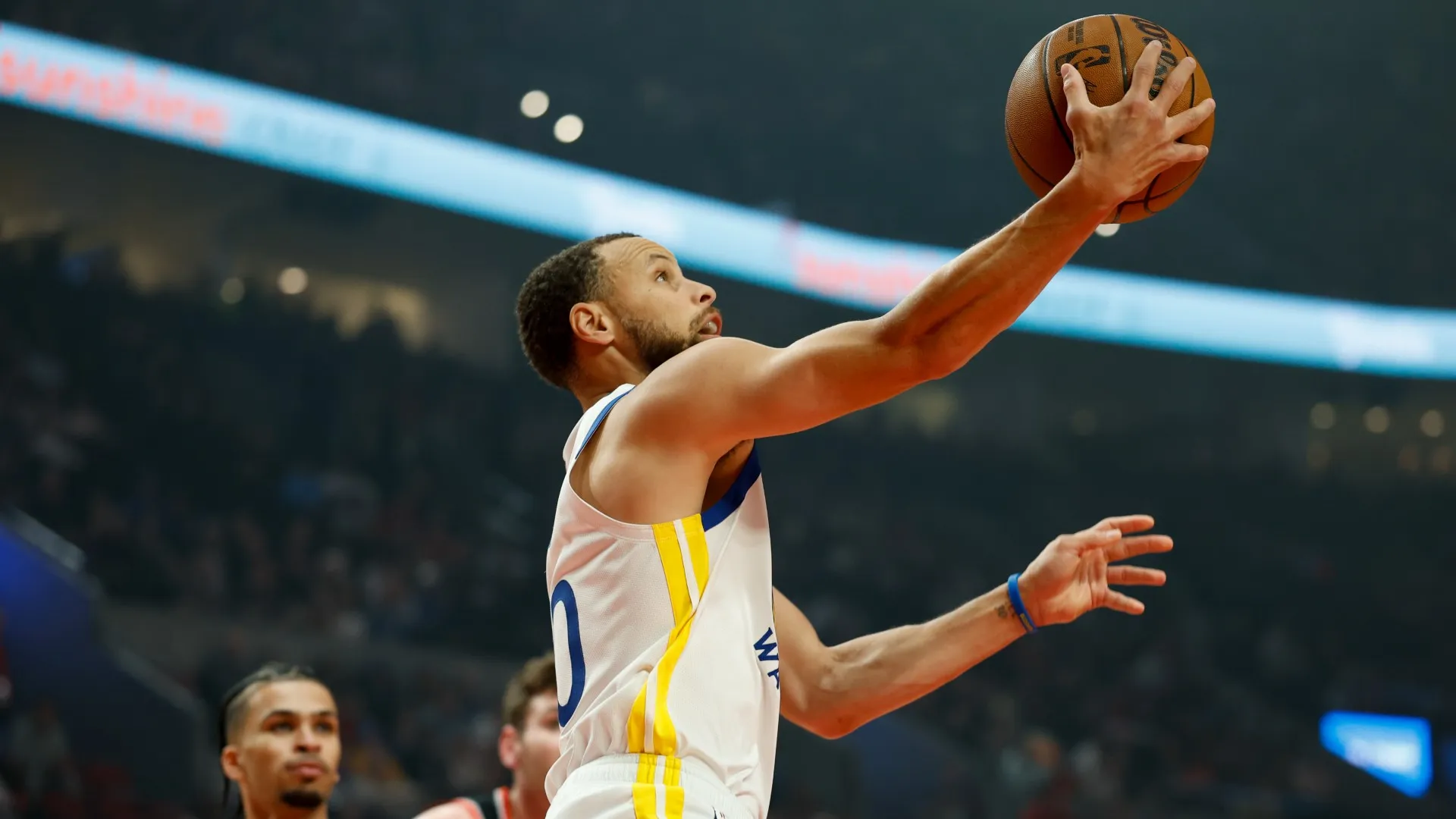 curry_1p0ubeligws631h9vf4ttd5fer.jpg
