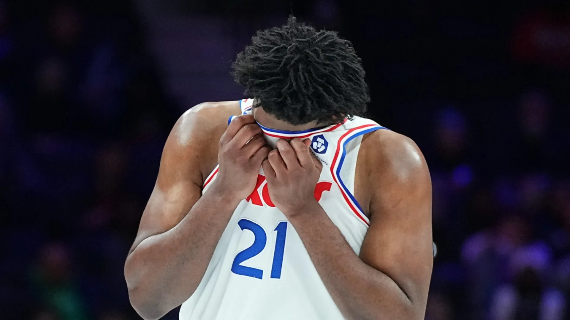 embiid_1nerlth4ekjhy10xonqh3arw2m.jpg