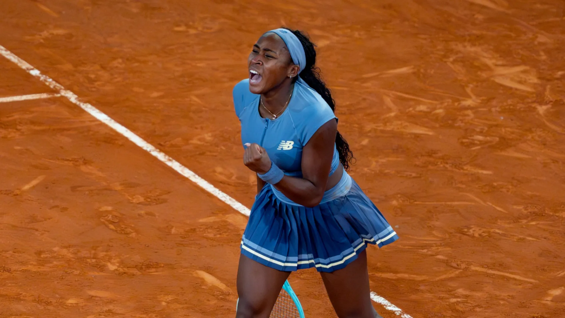 gauff_99b0b57i15sp1xsoip0f9bwu9.jpg