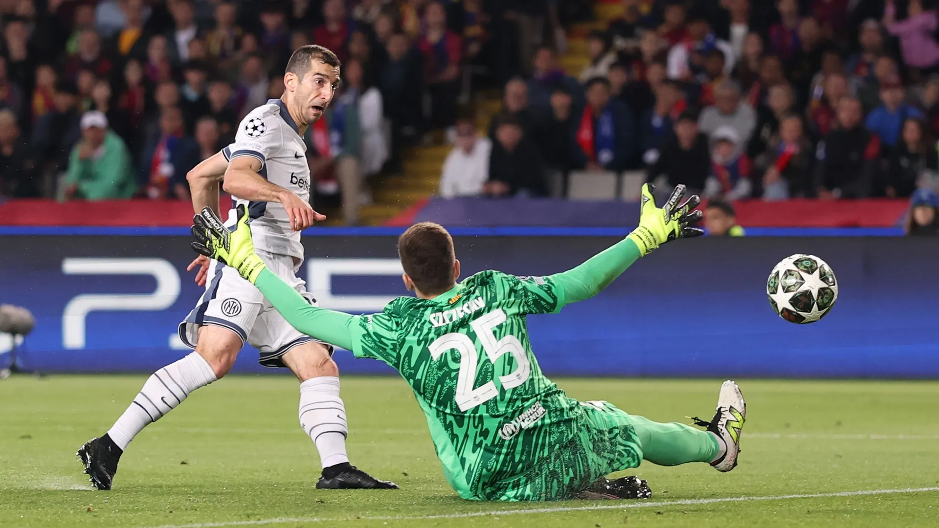 henrikh-mkhitaryan_93038byc6maa1mw16nmdzk3a9.jpg