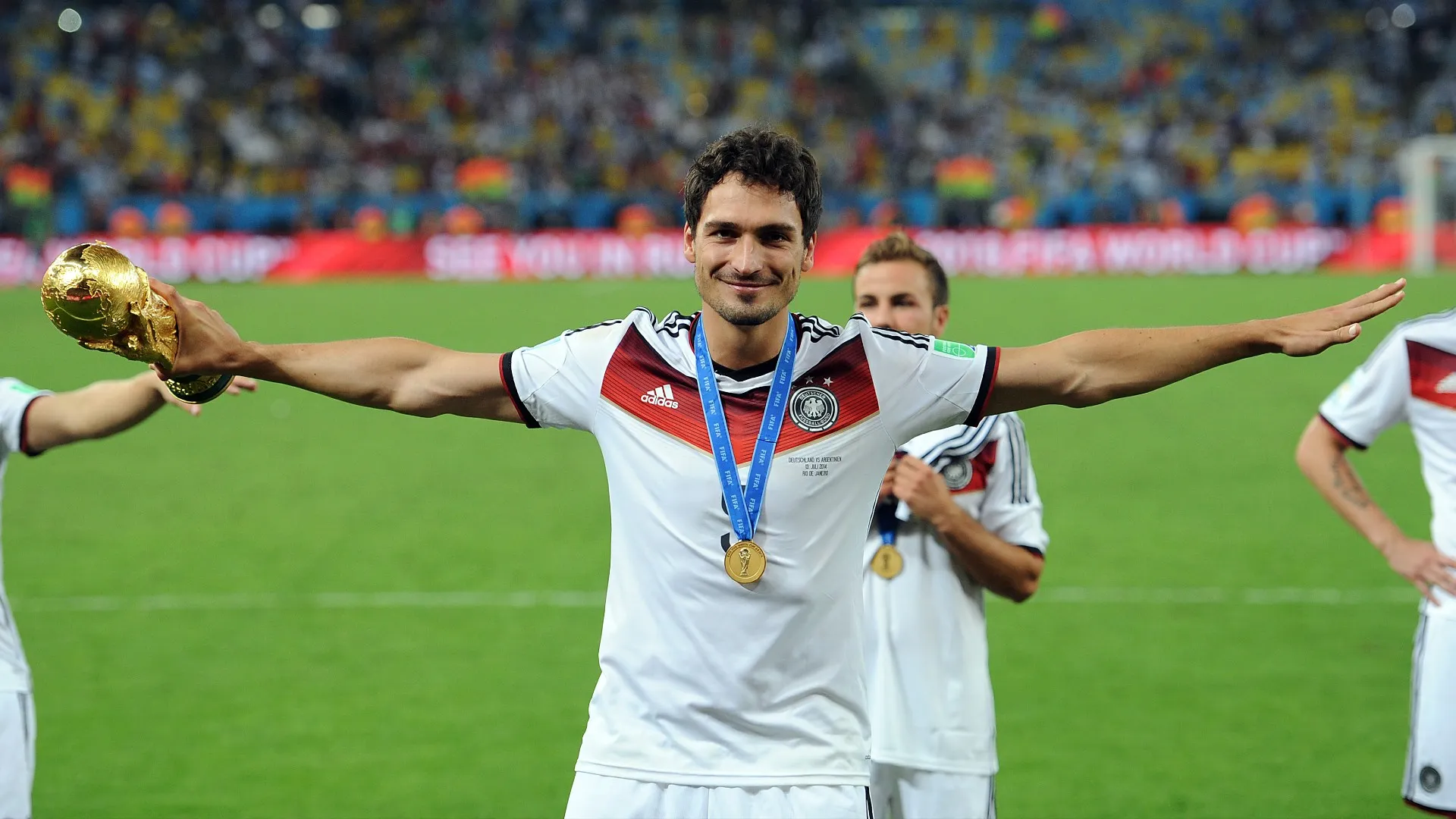 mats-hummels_m58vw96ssg3l166siweaeihyv.jpg