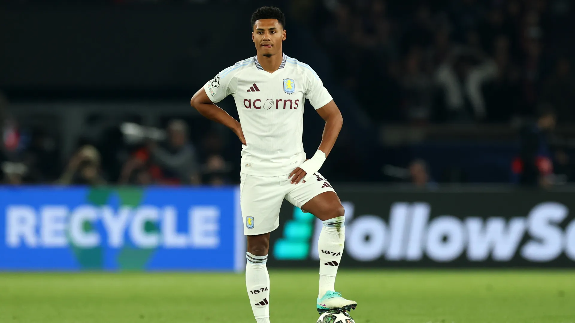 ollie-watkins_181ez7j3cli2r1d3xhewhb1qw0.jpg