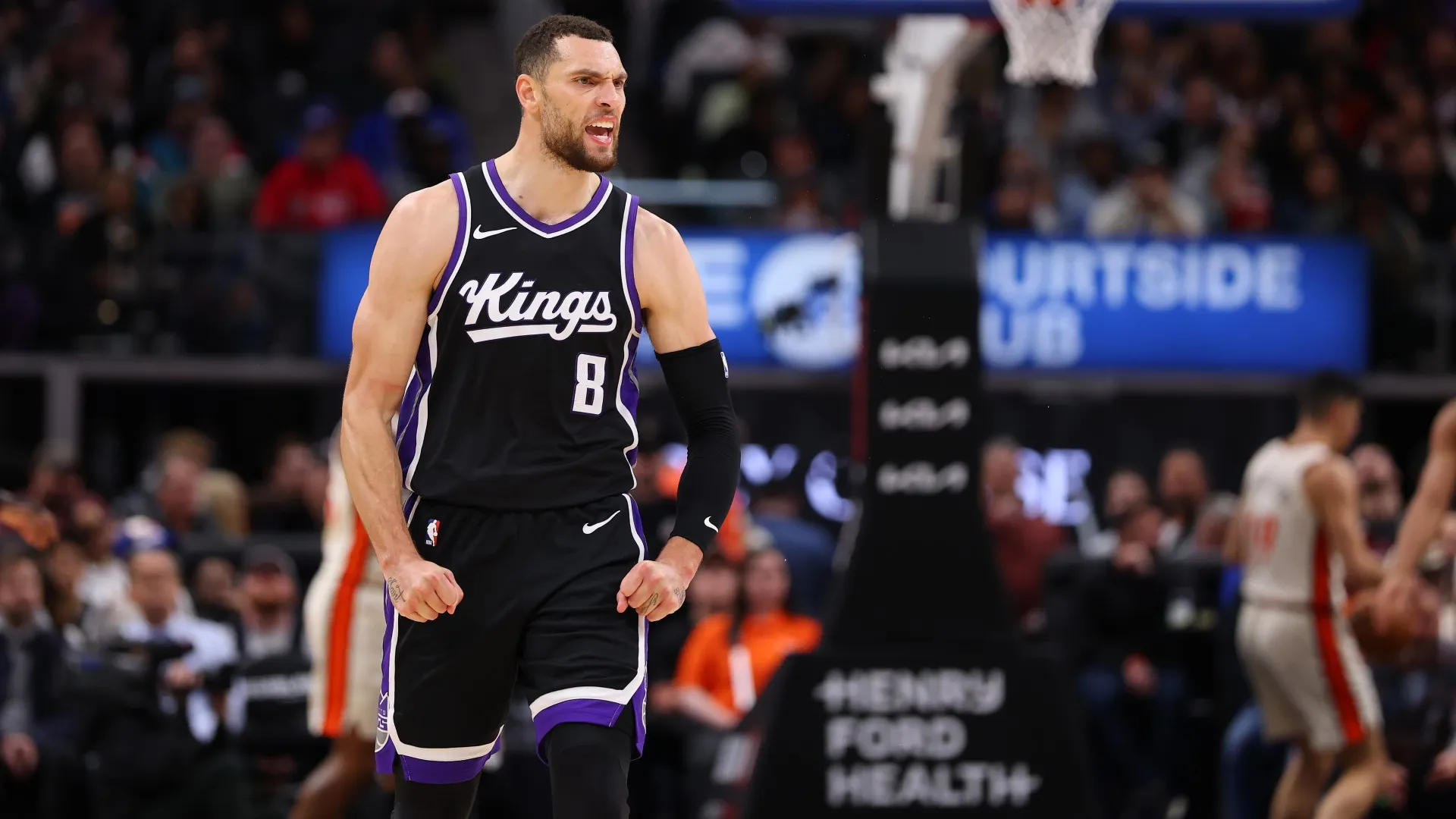 zach-lavine_11cv4a6x999n11so80y7vdxzkr.jpg