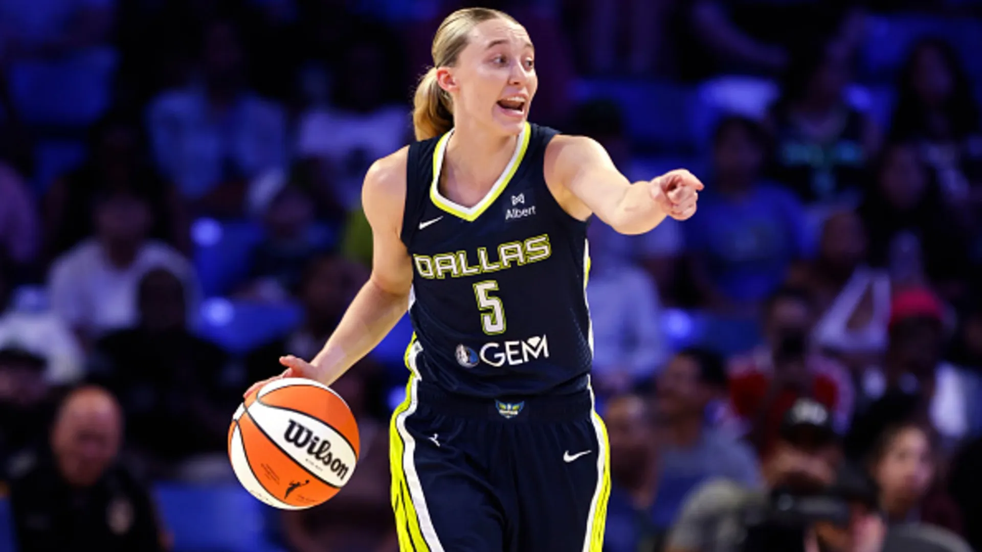 paige-bueckers-sustains-back-injury_1qit7ilz9ptey178b7x3frf23b.jpg