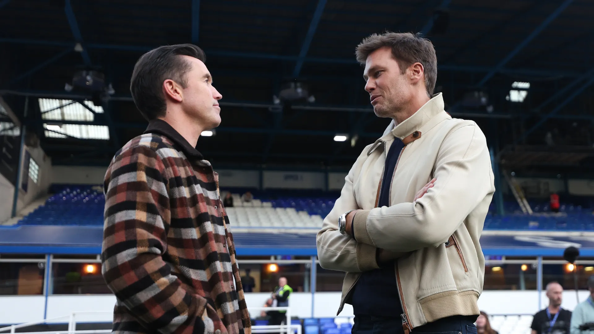 tom-brady-and-rob-mcelhenney_19004h4ch9kvb1lmkypdyckmdc.png