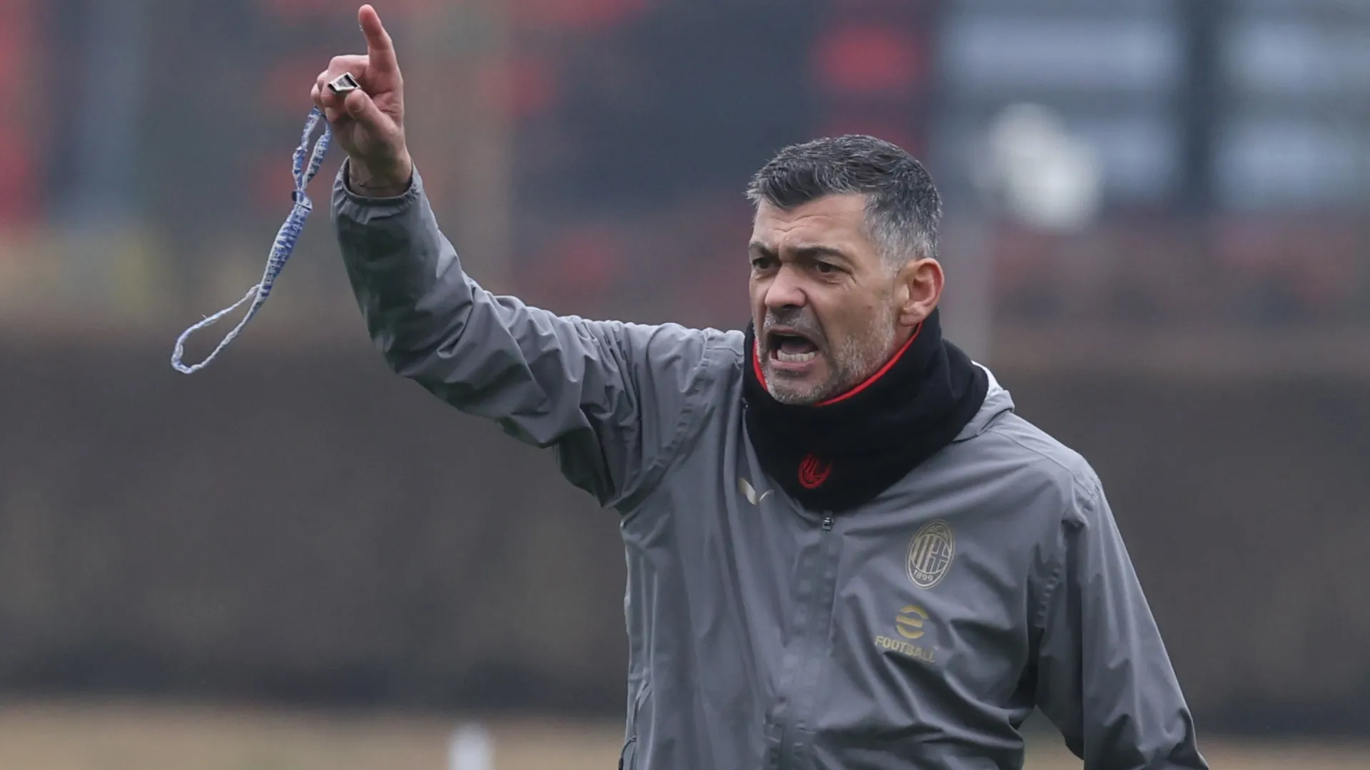 ac-milan-head-coach-sergio-conceicao-during-a-training-session_hityzlmyt4cm1o067tsucv36e.jpg