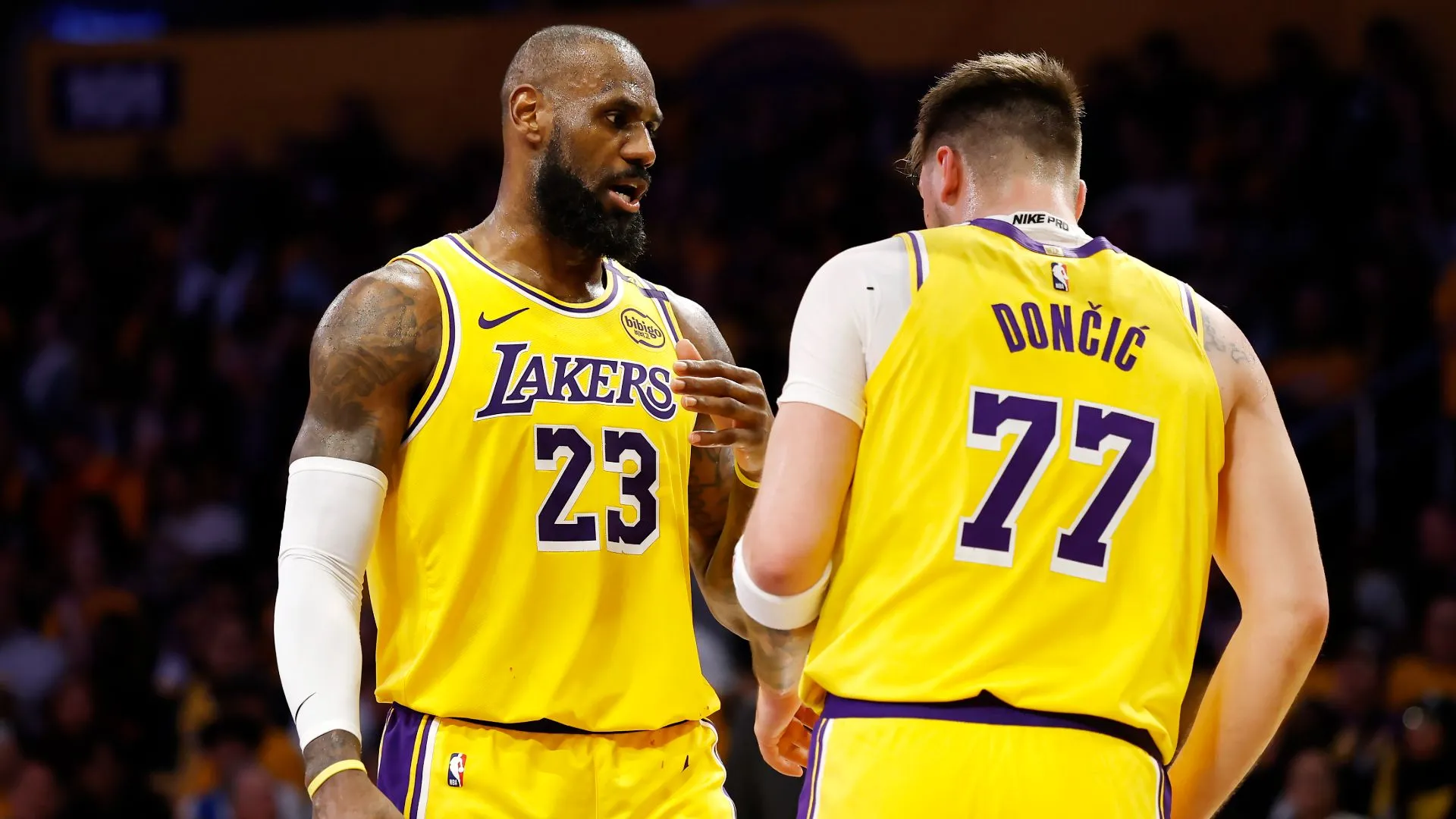 lebron-james-luka-doncic_1e3sl0zbivwk219kwyg8eh9rl9.jpg