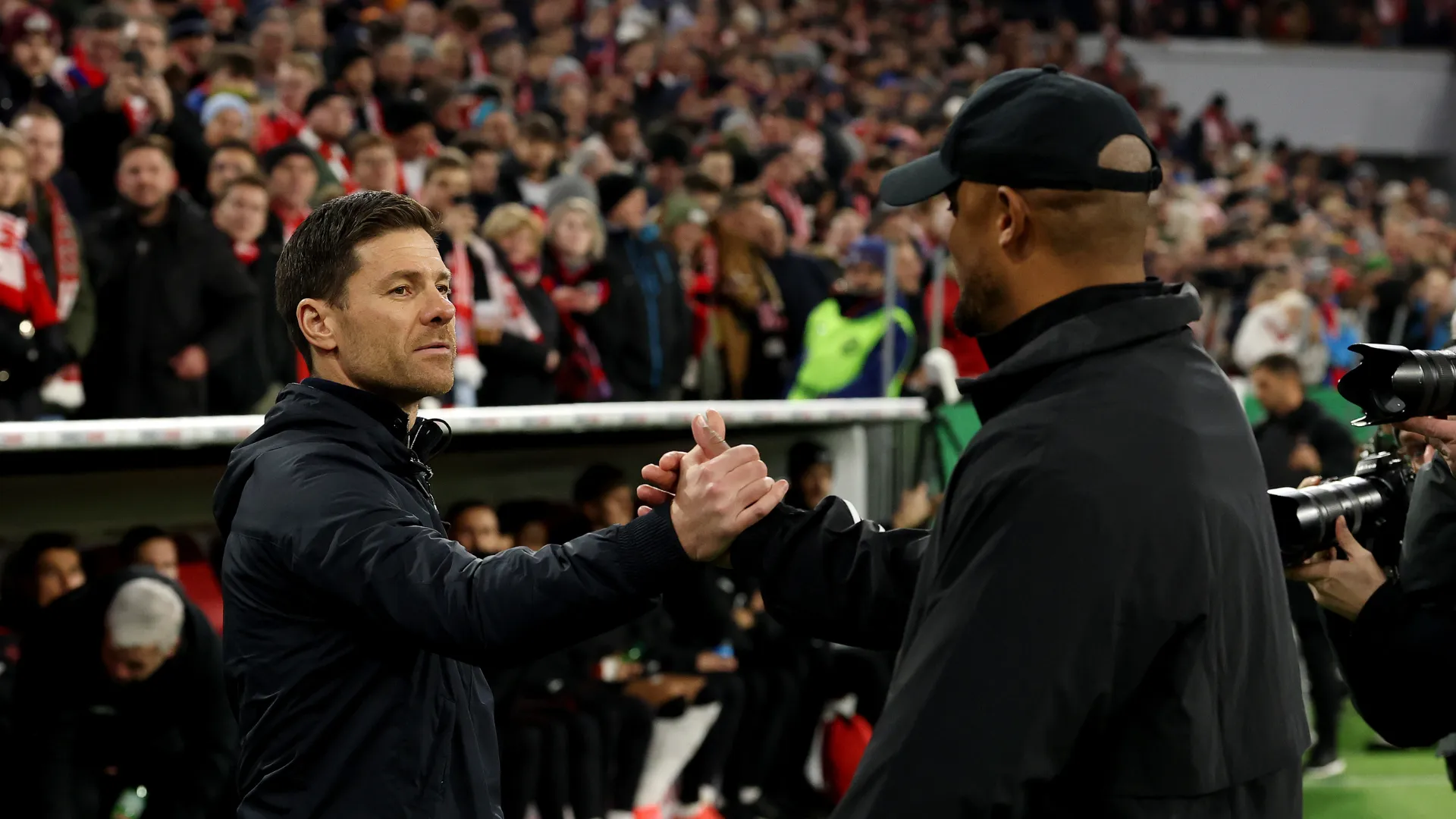 xabi-alonso-and-vincent-kompany_1usf3fma7qe9u1h3zjc3ry4hmm.png