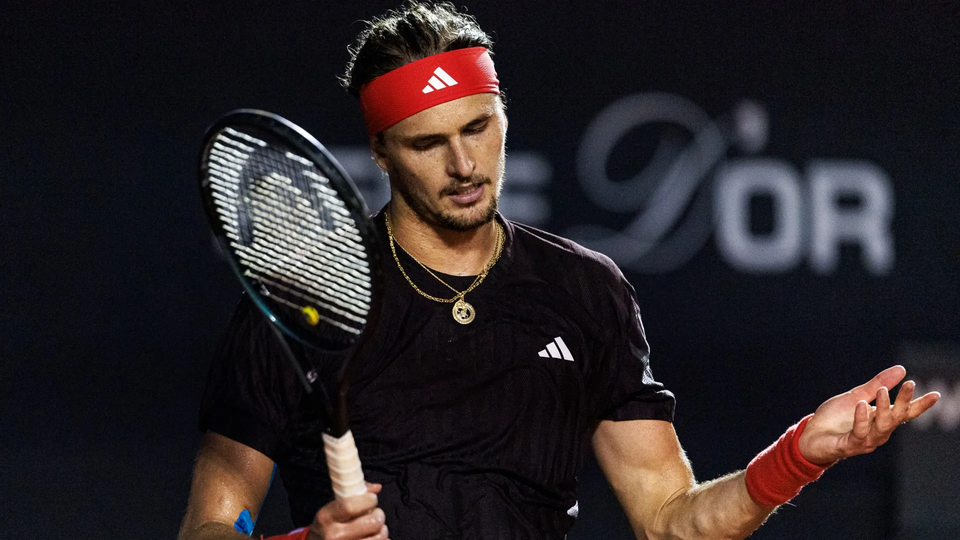 zverev_718b8w1qtv5w11d7tjqb2c2xg.jpg