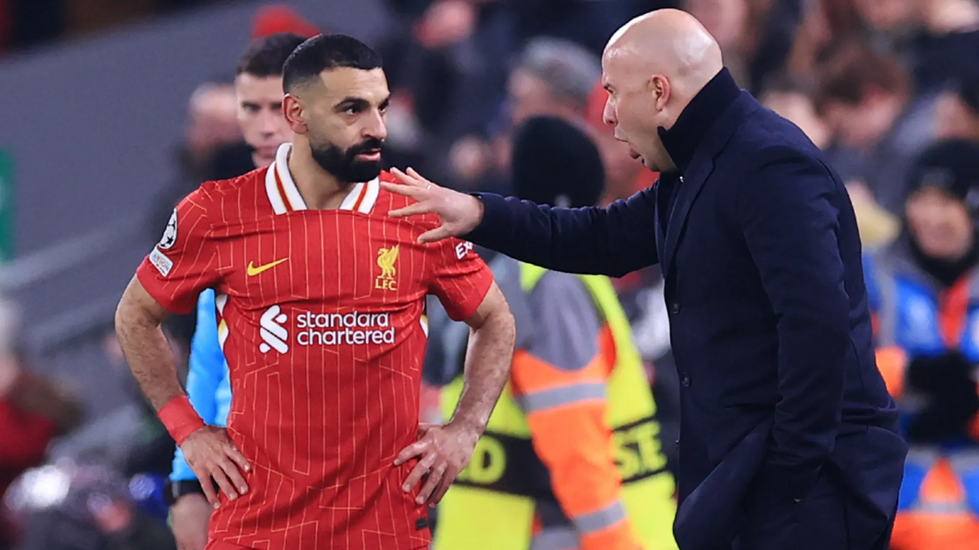 arne-slot-with-mohamed-salah_bxt29hi3esy41cw46f48whg39.jpg