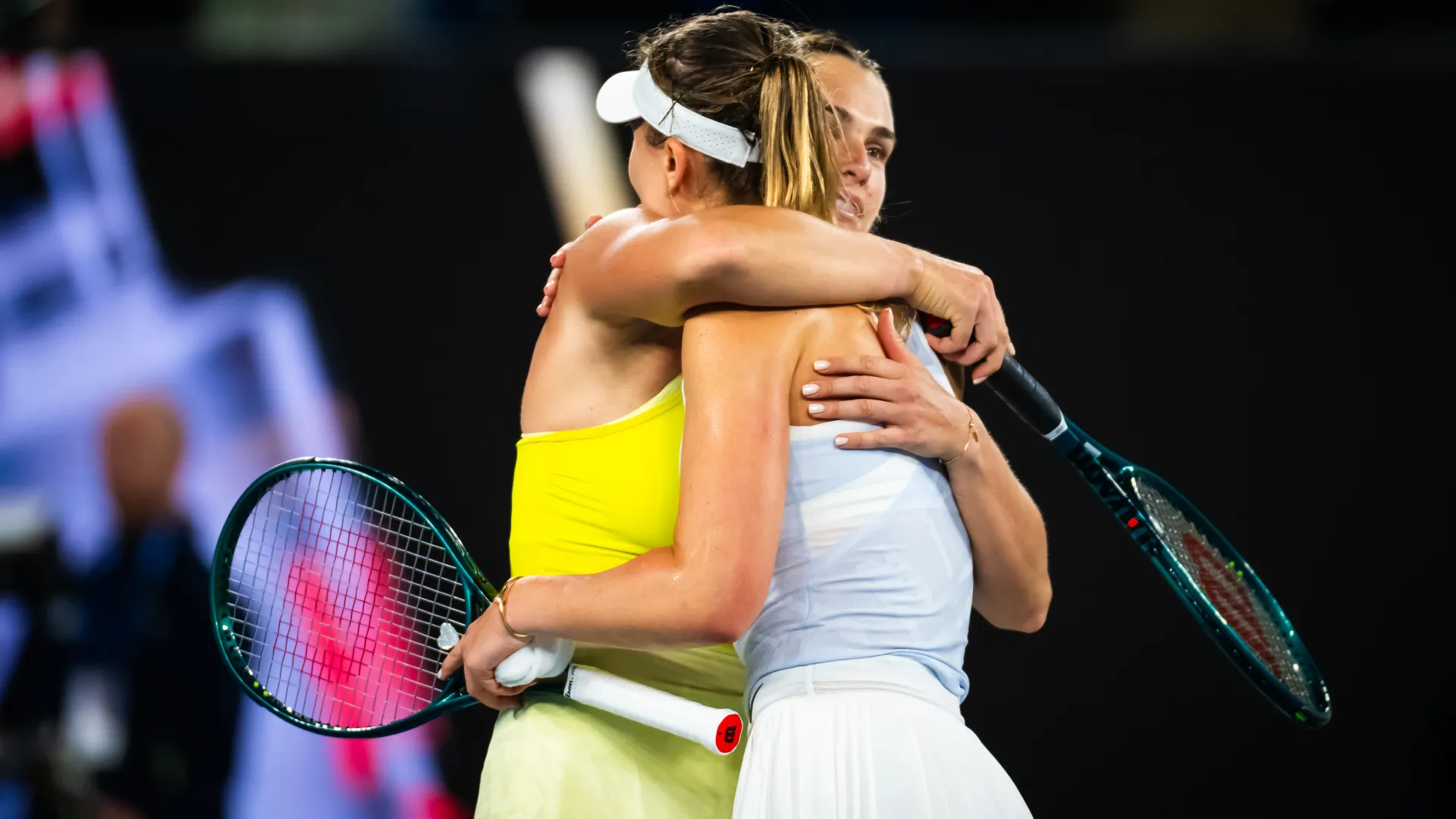 aryna-sabalenka-and-paula-badosa_1vn3bpszdvuen1tnil9h8h35ti.jpg