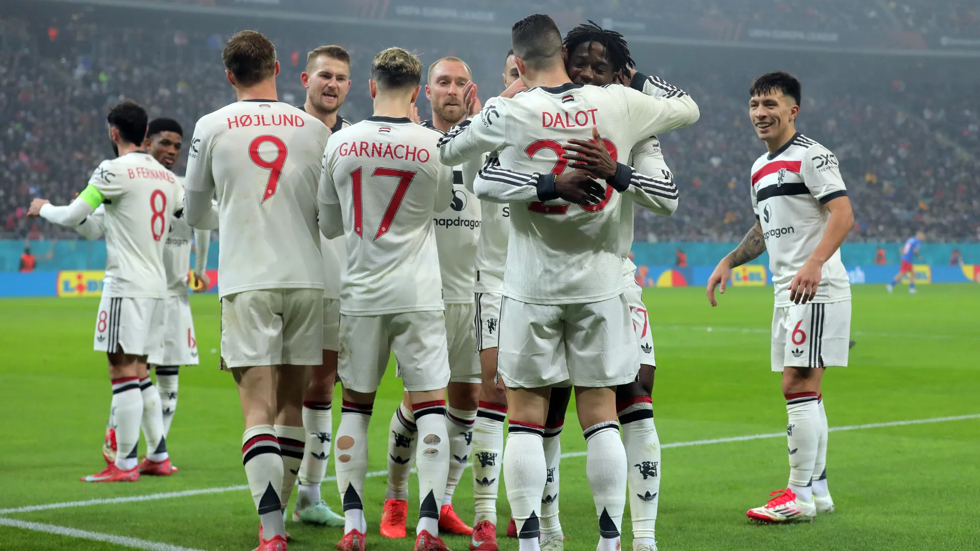 manchester-united_1qiwh409lyrxi1g7qgw52i7x12.png