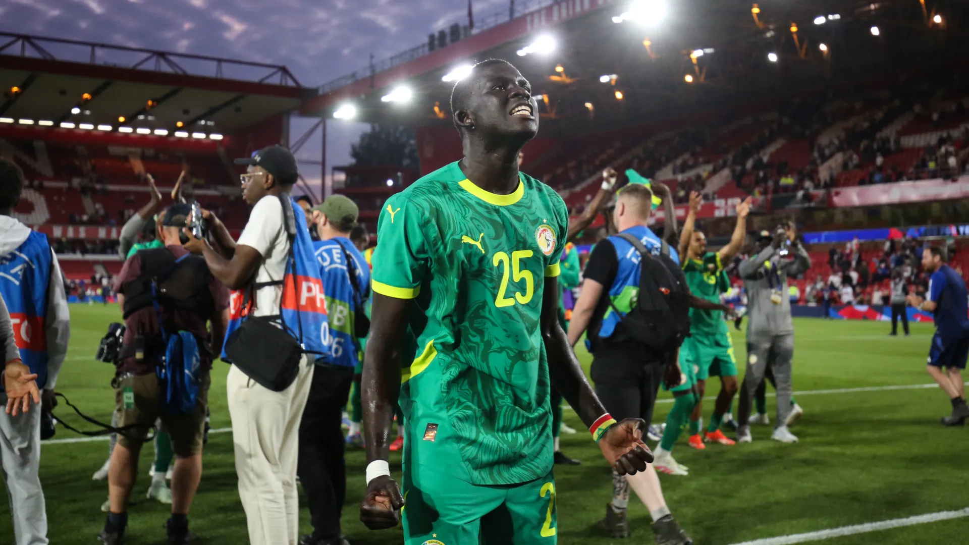 el-hadji-malick-diouf_e5yb21fzflvn1g3779nxvwpkd.jpg