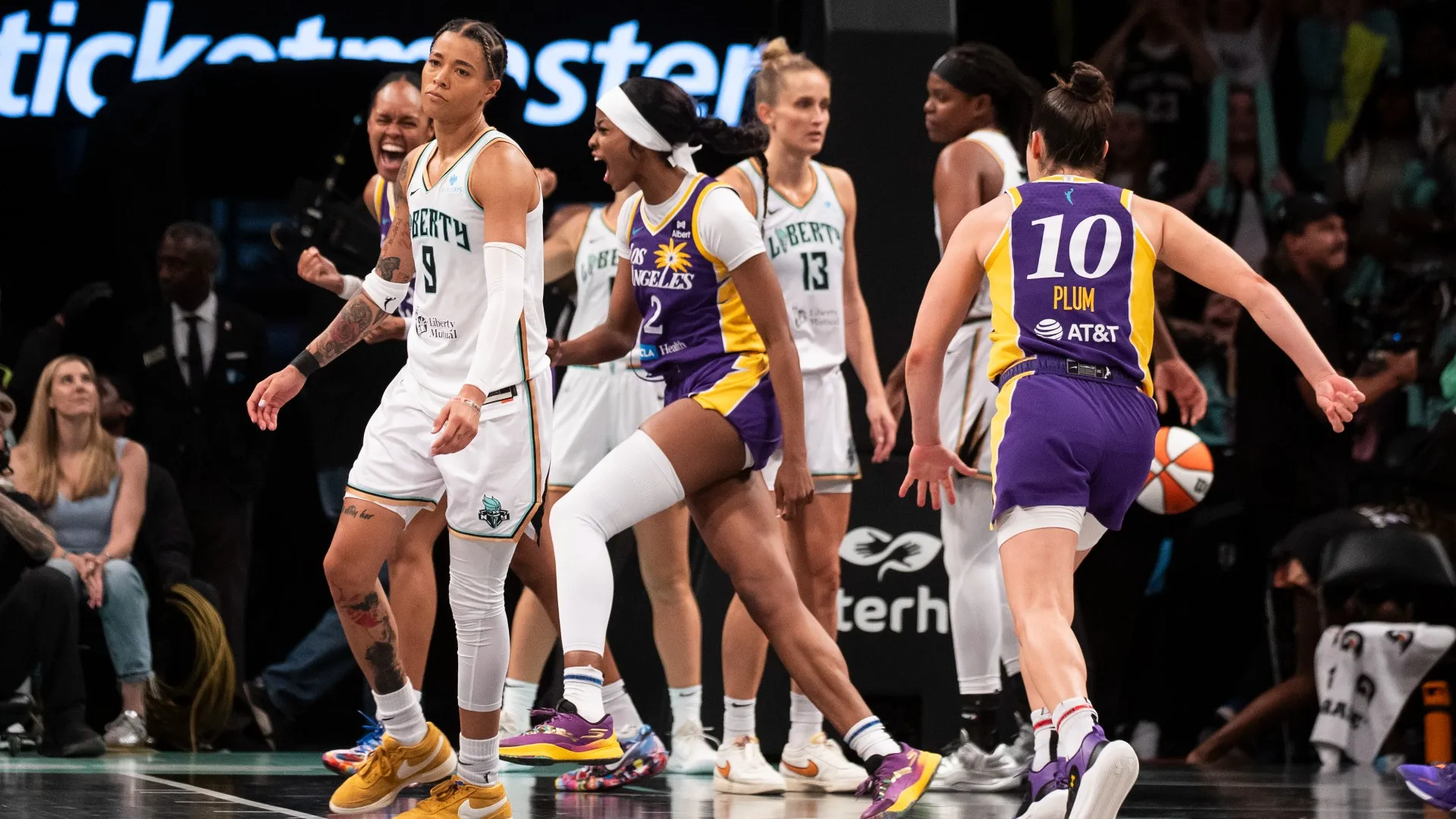 los-angeles-sparks_ex7vbfi3yknh176wszudwawxo.jpg