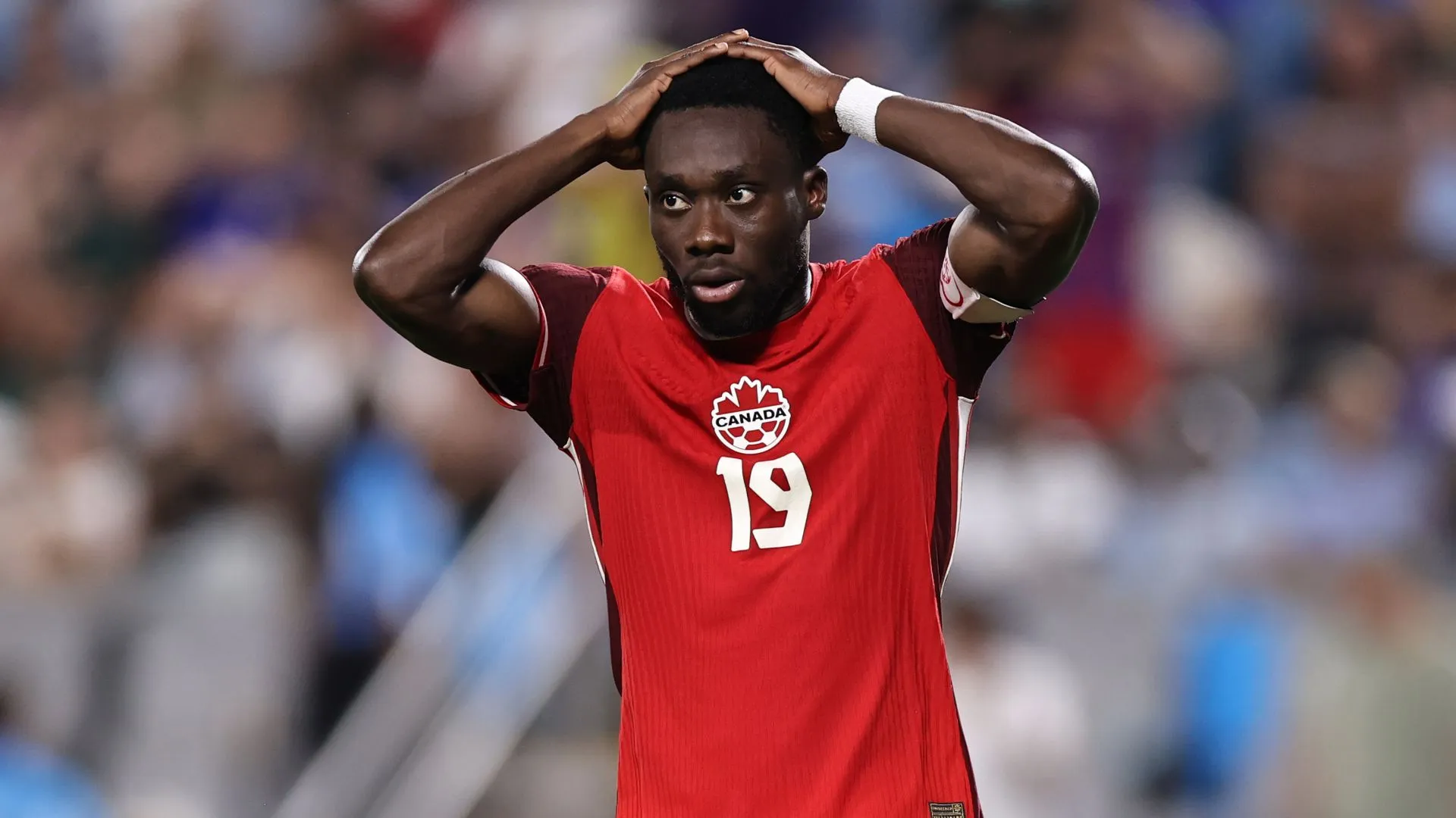alphonso-davies_5l1j4ej4vxlu1rilnozk8sk2j.jpg