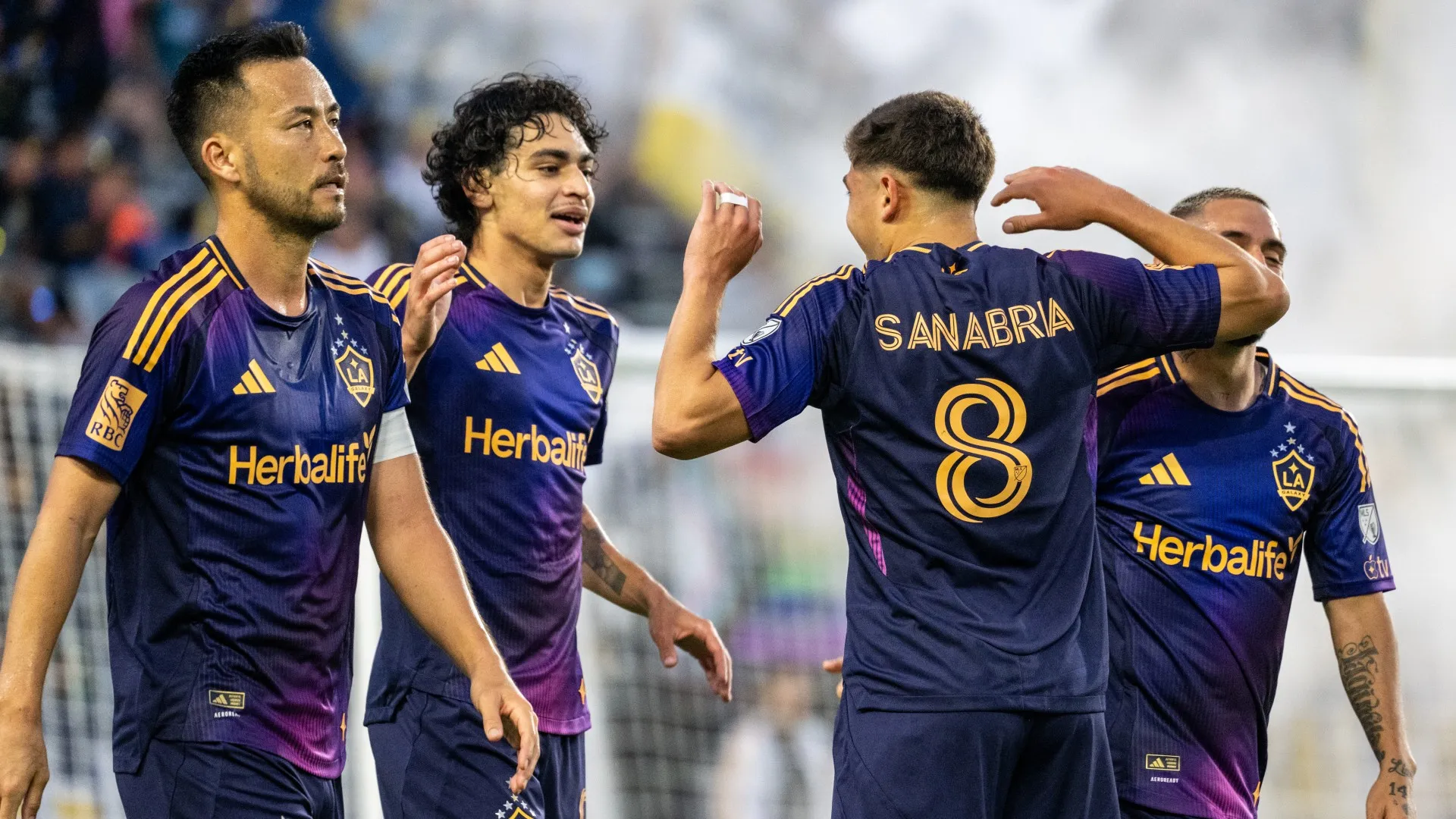 la-galaxy_13j5vmufwh3i91by4tydlr3xt0.jpg