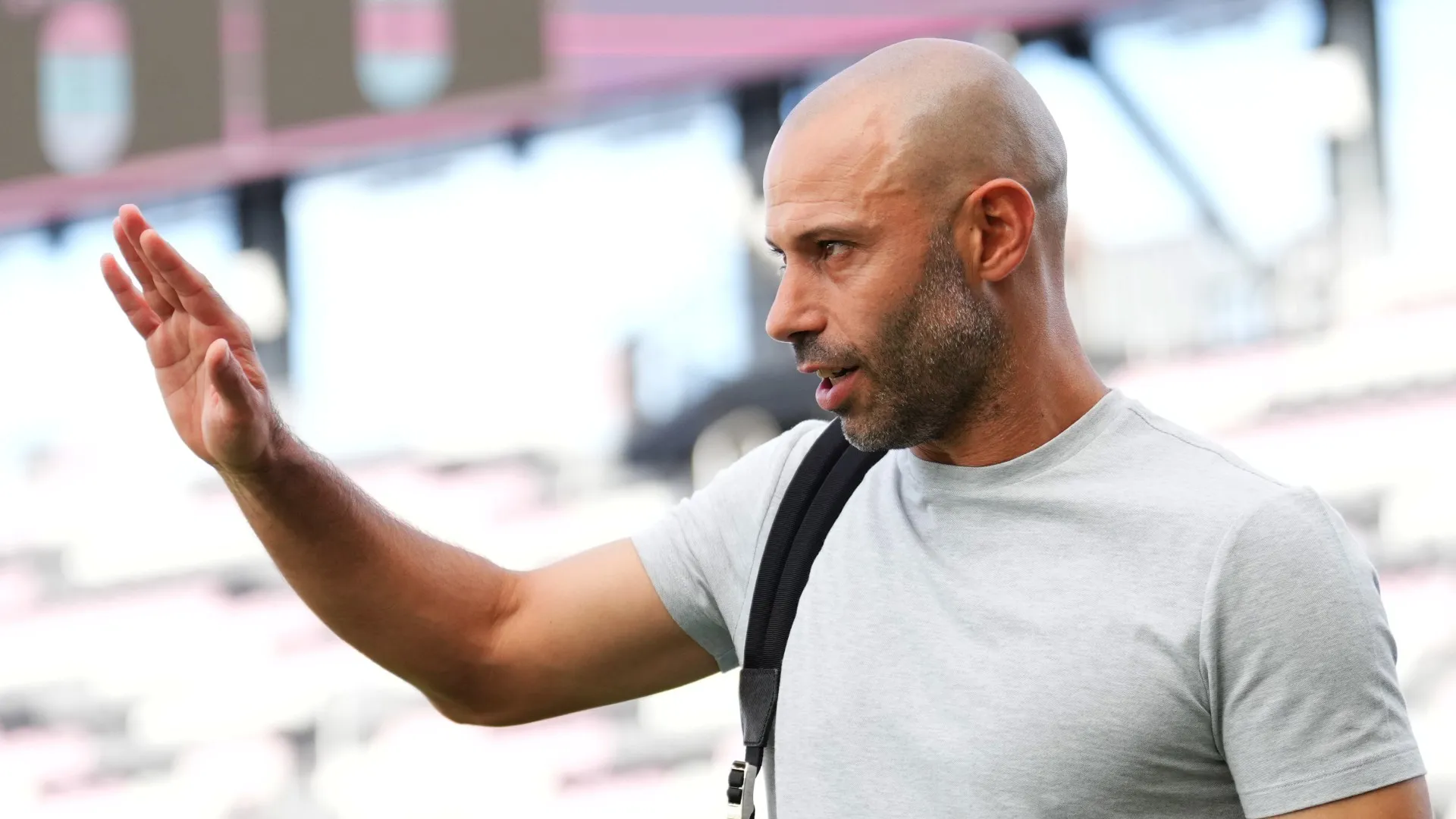 mascherano_d5uz7uj4hg0017b6zkjju1bzq.jpg