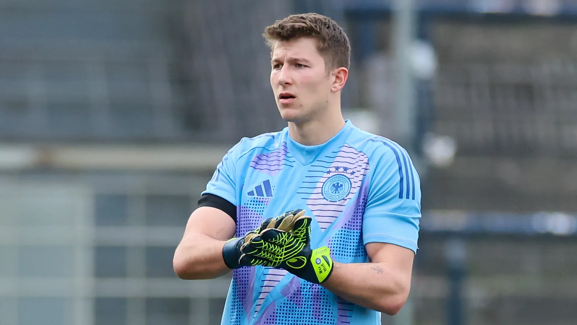 max-weiss_829q4gkqg94g18fkvom1vd3e6.jpg