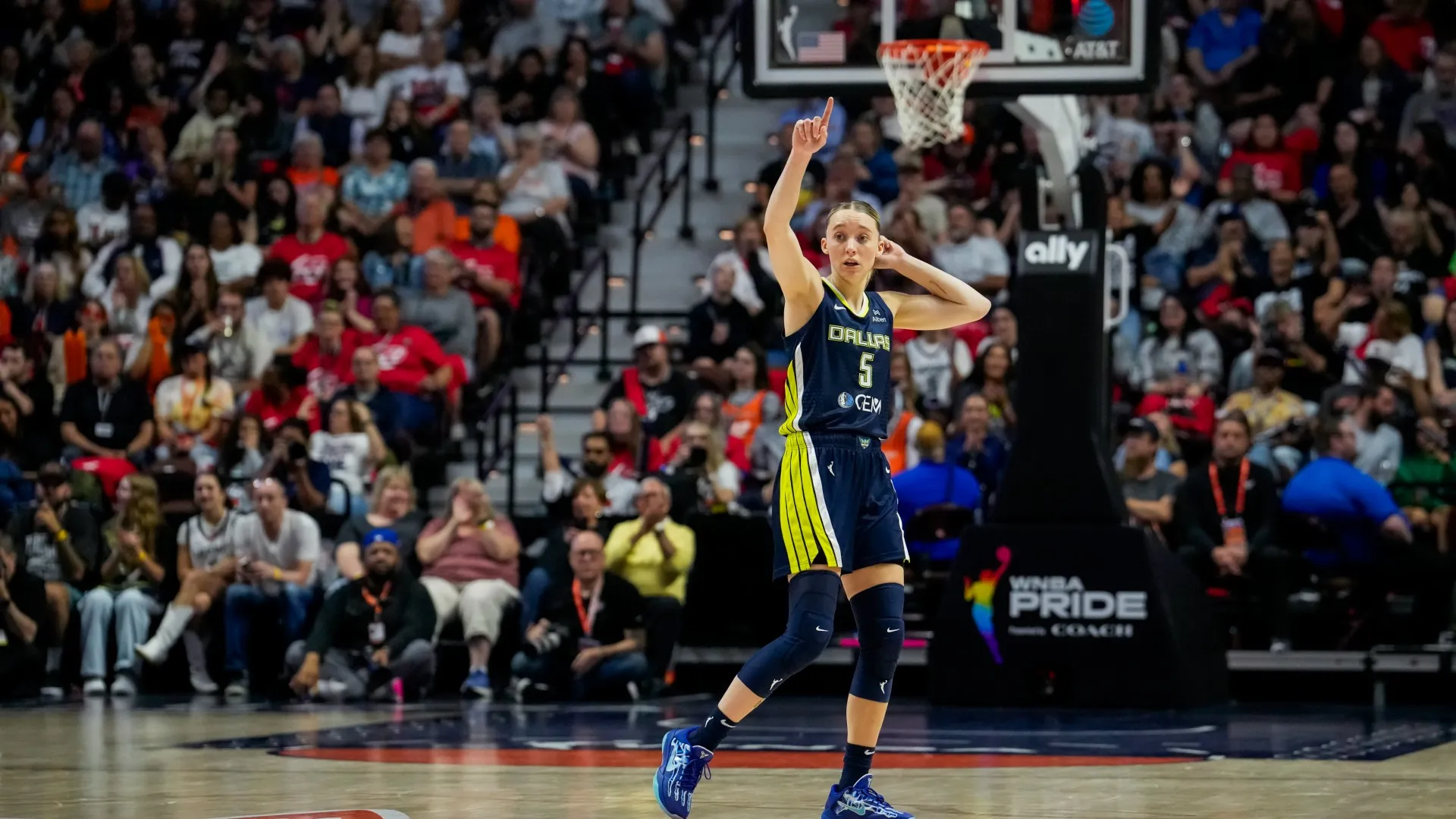 paige-bueckers_vvry6v4vbkri1no0ub1957trs.jpg