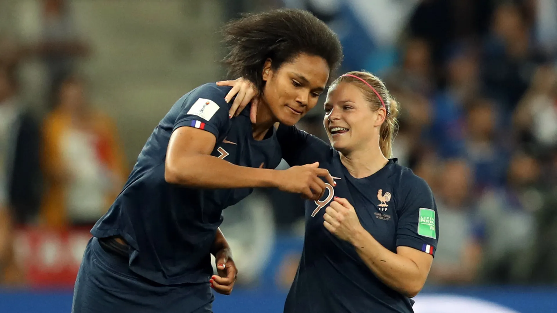 wendie-renard-and-eugenie-le-sommer_tex3ts4icfls14nk4tmfh1nbz.jpg