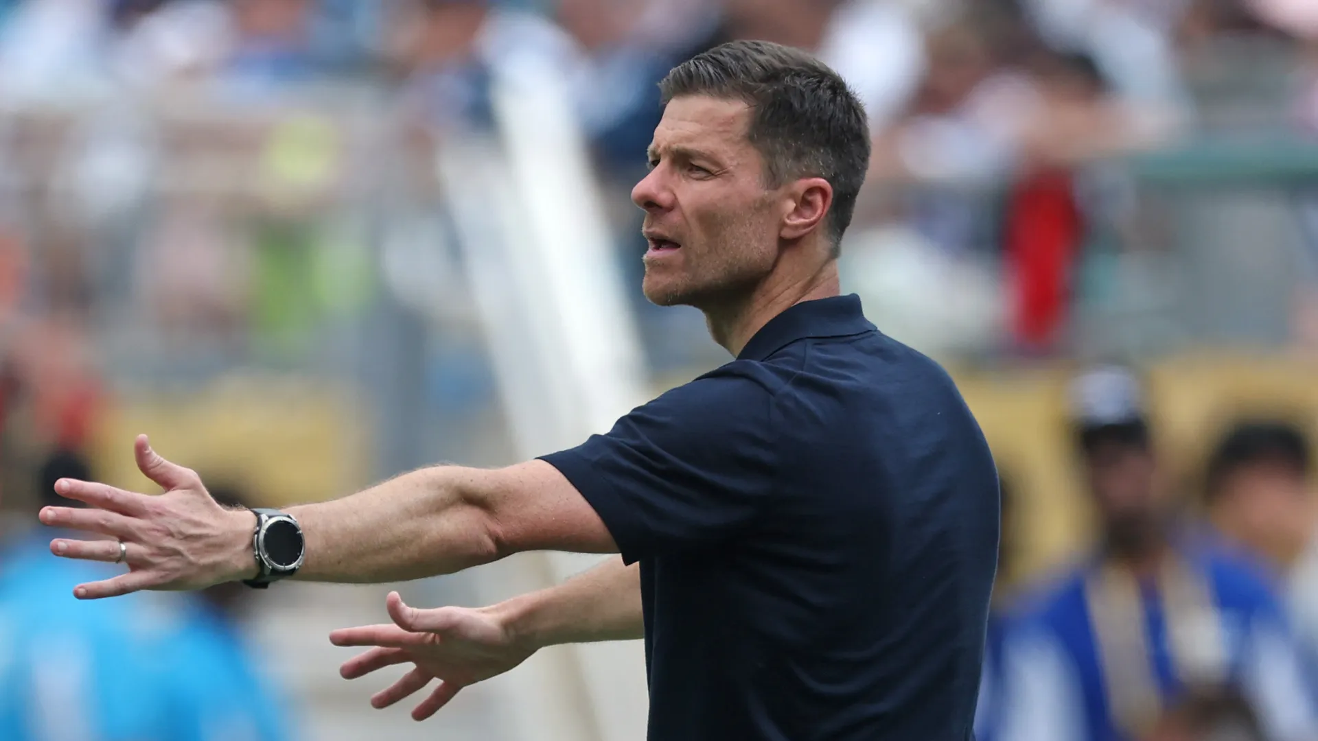 xabi-alonso_10iia2uv35sxi156m075r1bi8y.png