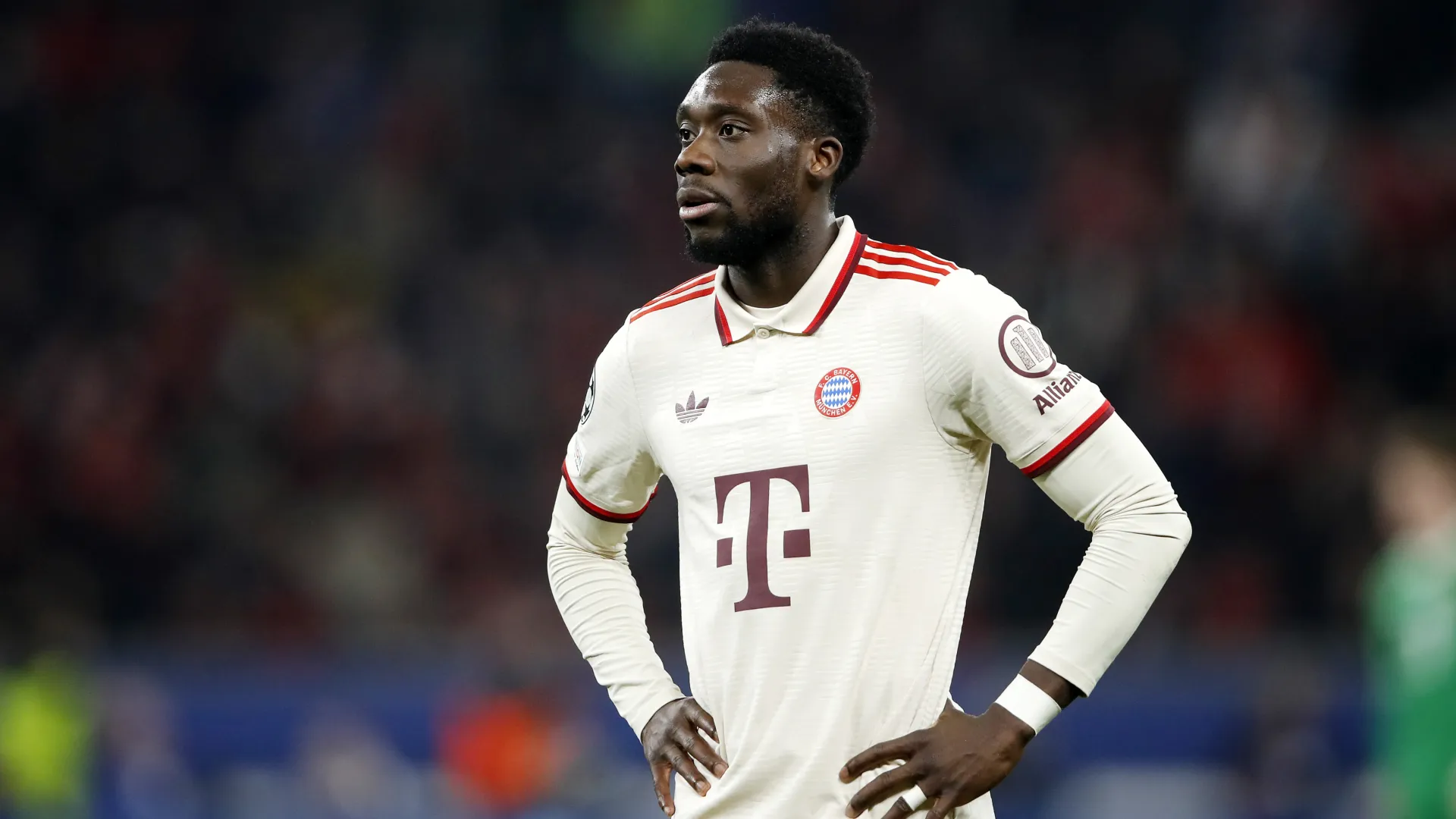 alphonso-davies_1afunz5bjsfso1klujzgy3piv4.jpg