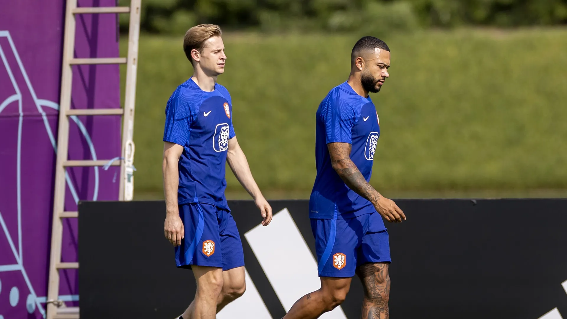frenkie-de-jong-and-memphis-depay_10n3t6csdsad1ldj34vm615qj.png