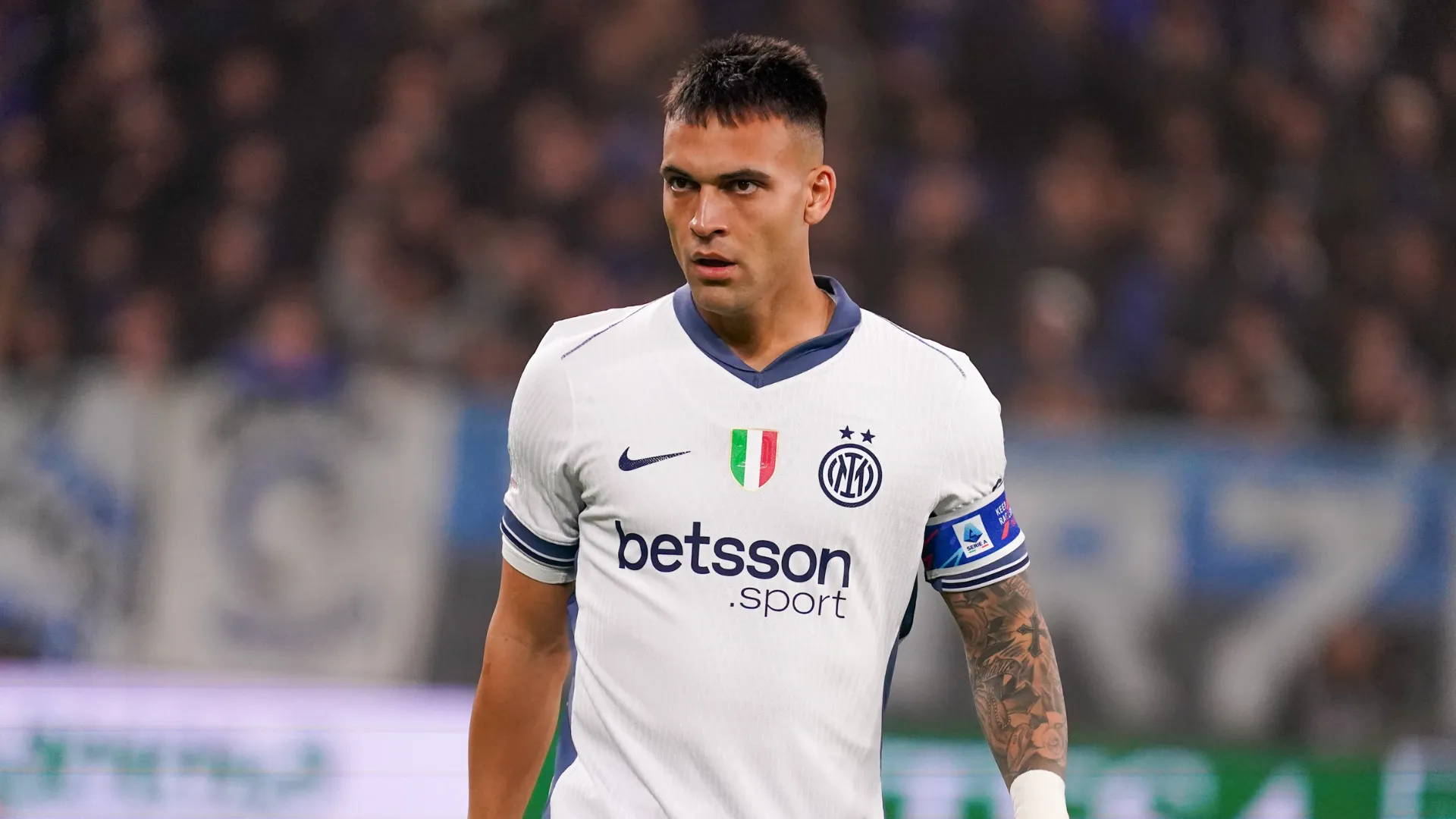 lautaro-martinez_1jav35zhmub8m14z2cg5biw049.png