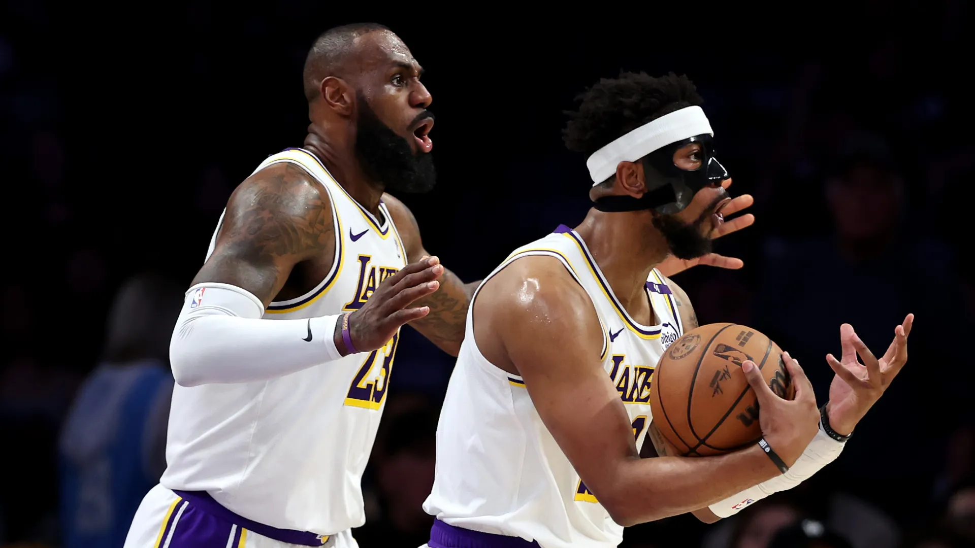 lebron-james-and-jordan-goodwin_4yvkcyhwl9up16it0cxy68d2c.jpg