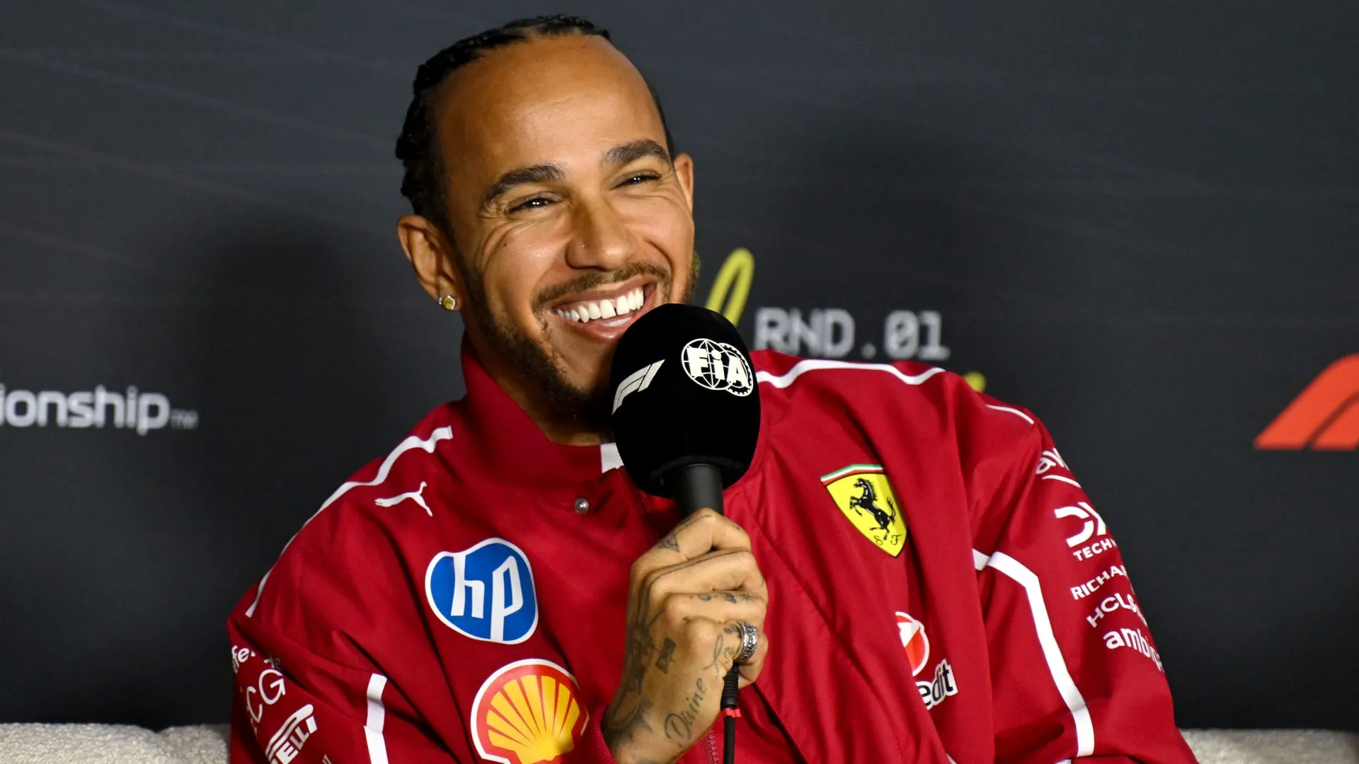 lewis-hamilton_1ynxix3dj3y71bukmtur0to3a.jpg