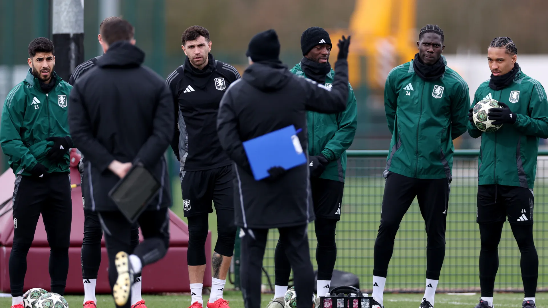 marco-asensio-emiliano-martinez-and-amadou-onana_9ojkotxkmplh1tcjme50jjs6e.png