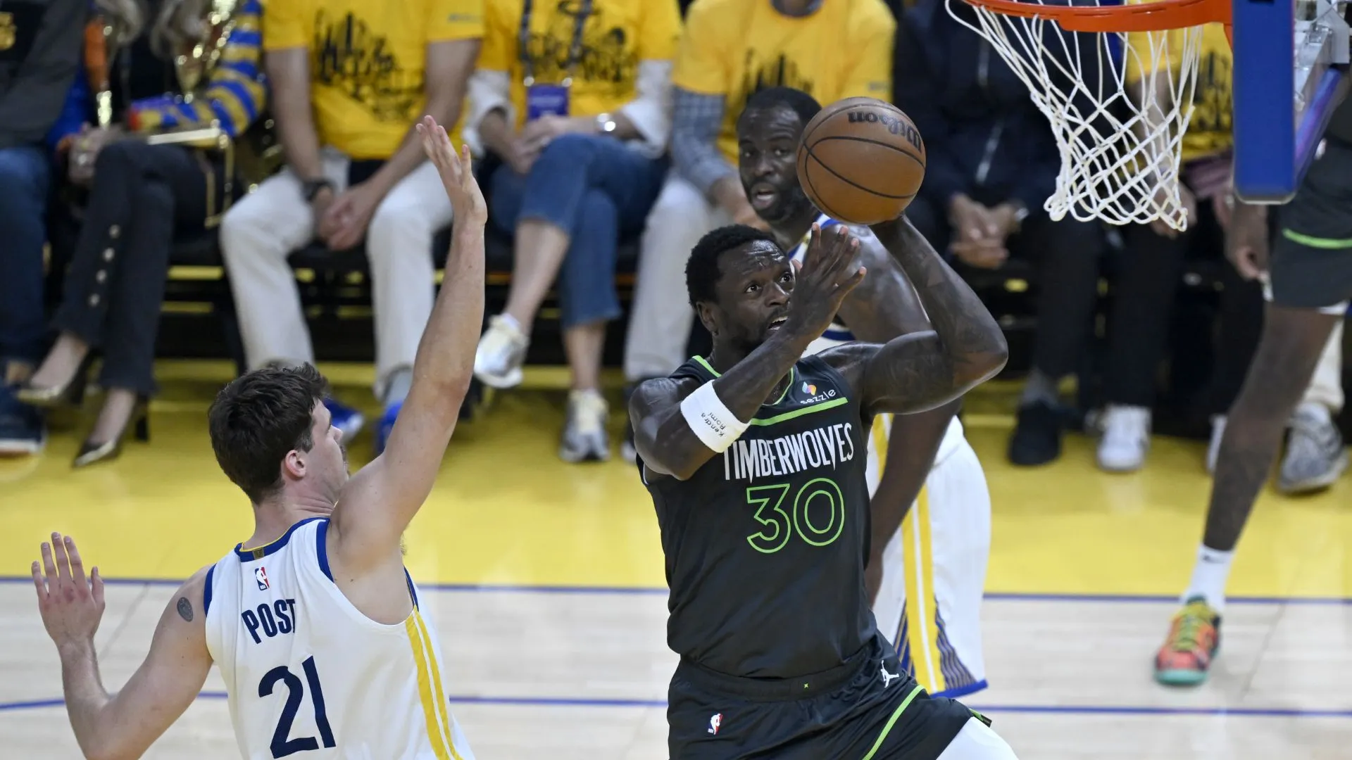 julius-randle_de7hu5ovuyu21trrn0pmewci6.jpg