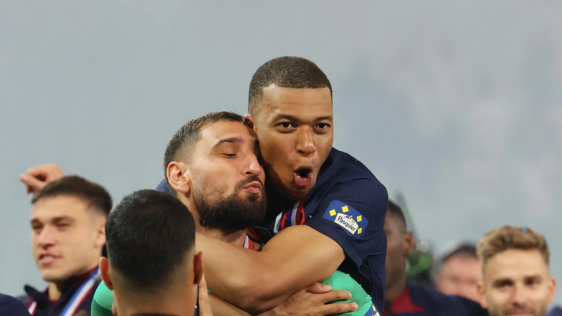 kylian-mbappe_1nmgsu2olx2dj1vsky7s6c17br.jpg
