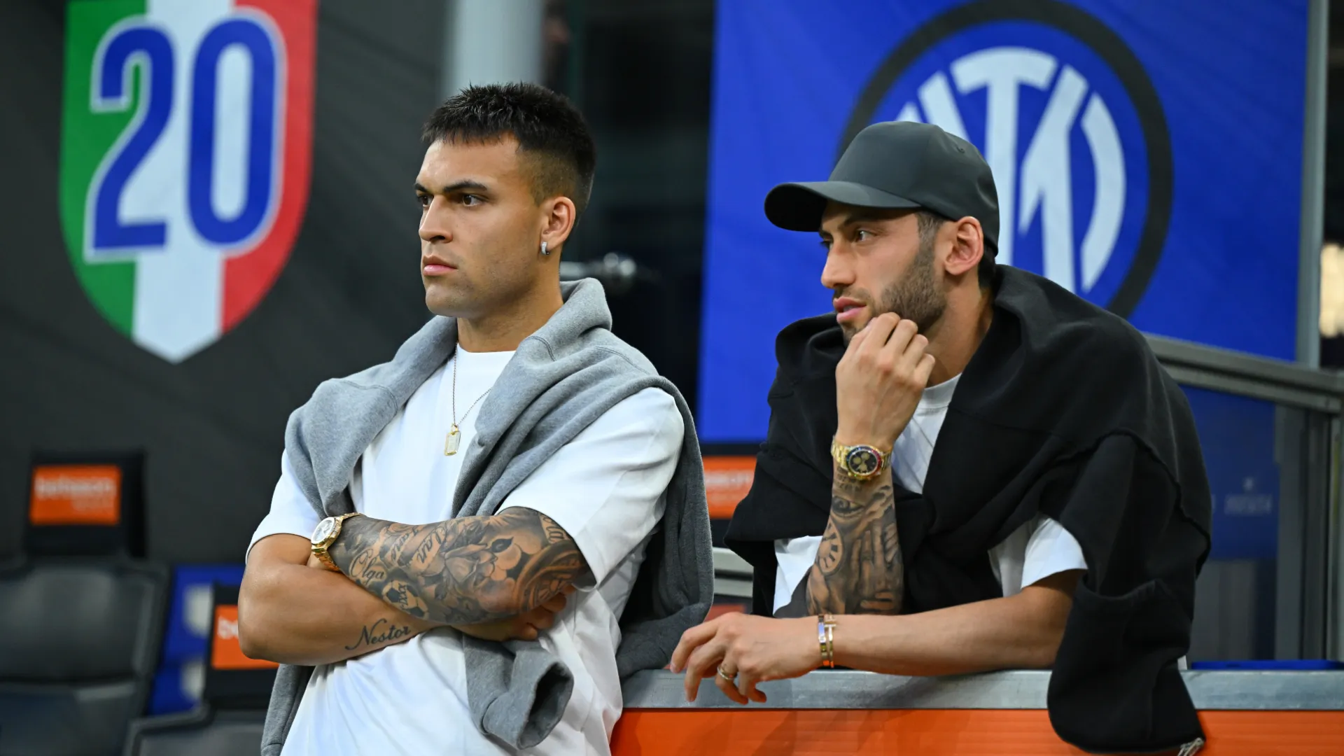 lautaro-martinez-and-hakan-calhanoglu_1p3qopqrf5r661gn4re33d3bp4.jpg