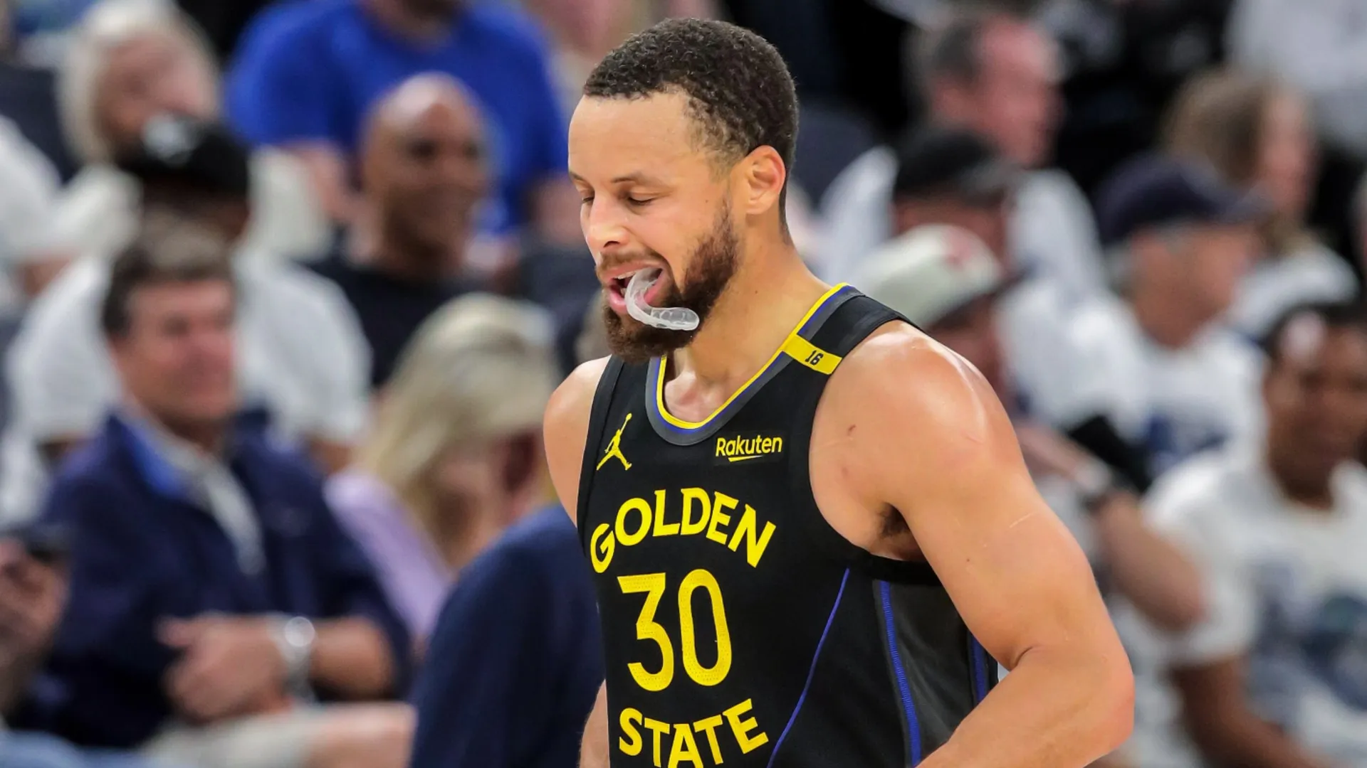 stephen-curry_z67o0vfiwwns1wct15uexua8k.jpg